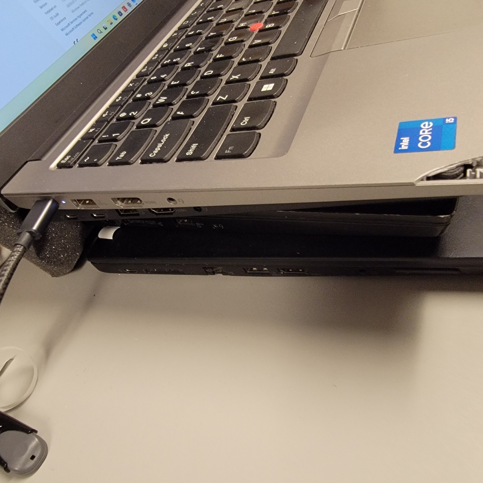 Lenovo ThinkPad E14 Gen 4 14″ FHD i5-1235U 8GB RAM 256GB NVME WIN11 PRO