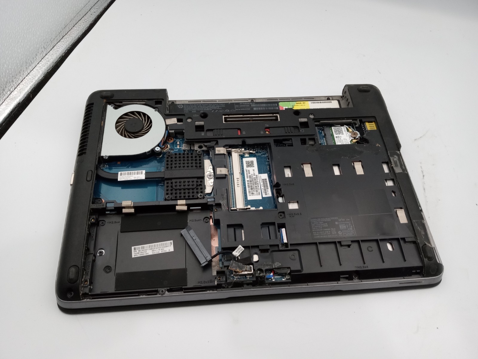HP ProBook 640 G1 14″ Laptop Intel Core i5-4310M – LIQUID DAMAGE – READ -RR