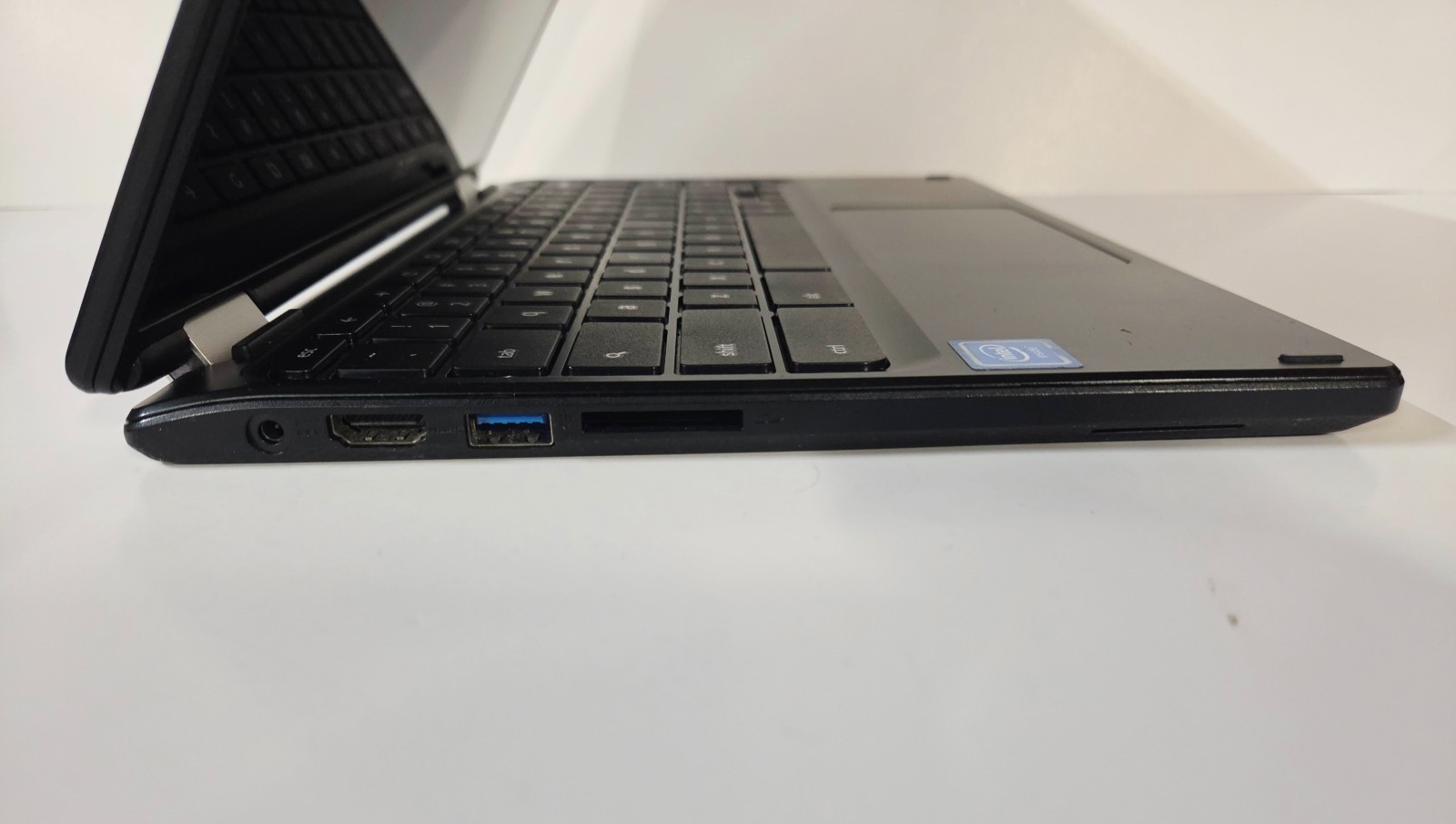 Acer C738T Chromebook 2-in-1 Touch Screen 360 Hinge 11.6″ inch. 4GB 16GB SSD