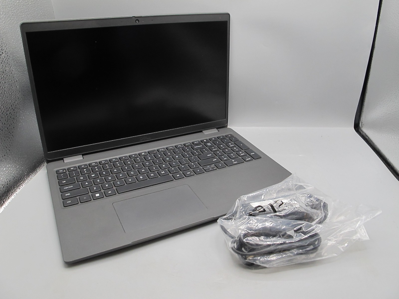 Dell Latitude 3540 15.6” FHD i5-1335U 1.3GHz 16GB 256GB SSD + A/C (FREE SHIP)