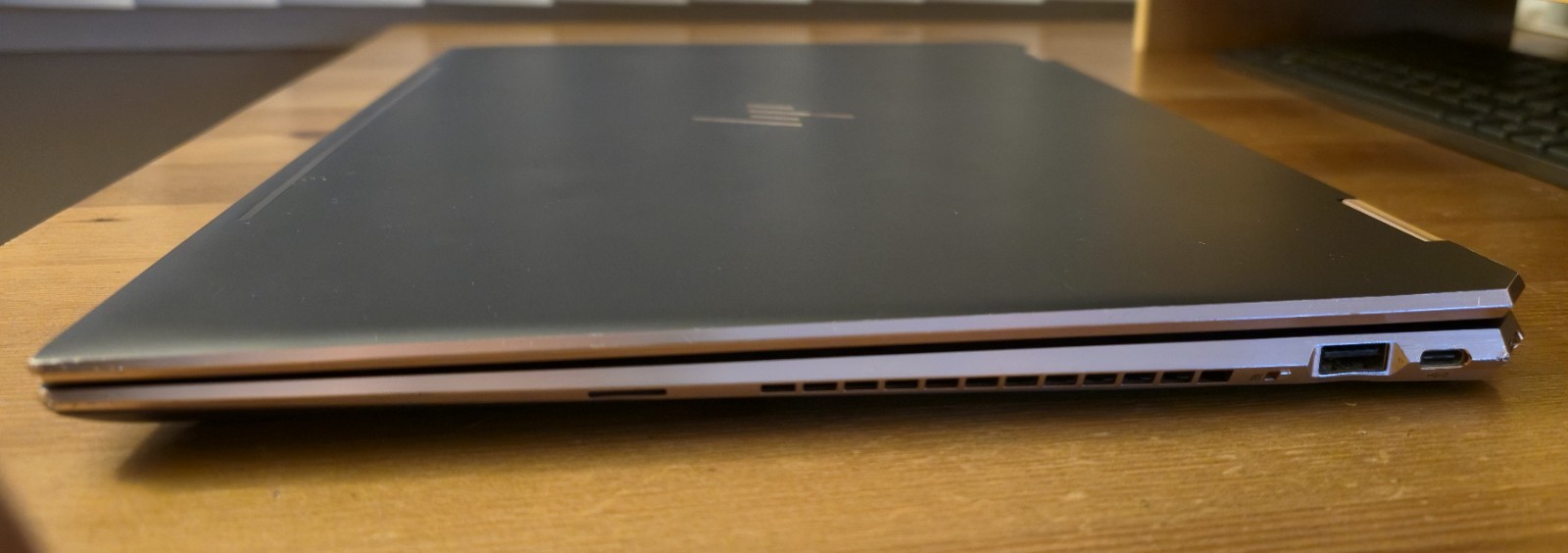 HP Spectre X360 15.6″ – 512GB SSD, i7 8th Gen. 16GB, 2-in-1 TOUCH + Charger, W11