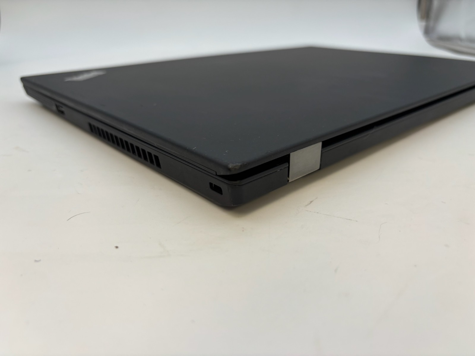 Lenovo T15 Gen 2 15.6″ 512 GB SSD 16 GB RAM i7-1165G7 Windows 11 Pro