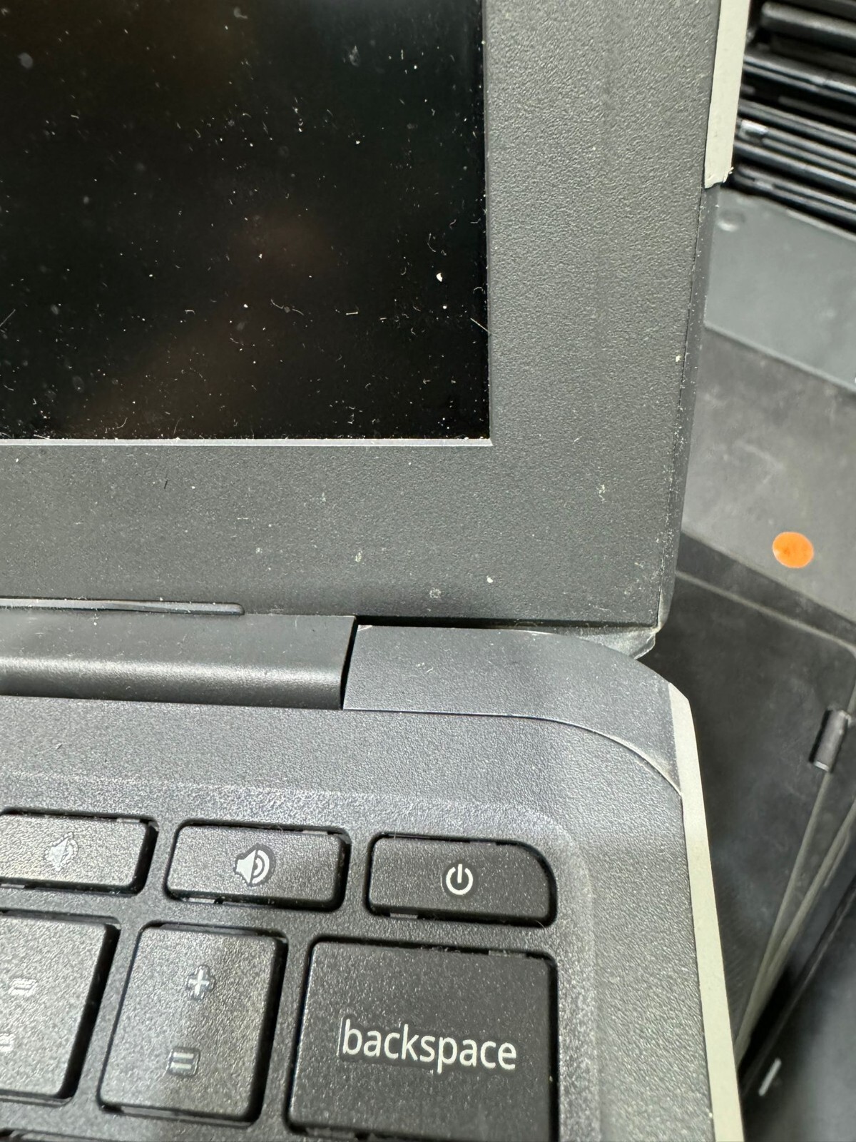 HP 11 G7 11.6 inch Chromebook 4GB 16GB SSD works good . *See Description*