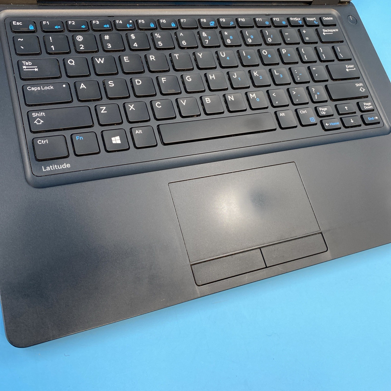 (LOT OF 16) Dell Laptops | i7 7th Gen | 8/16/32GB RAM | **READ BELOW** | NO OS