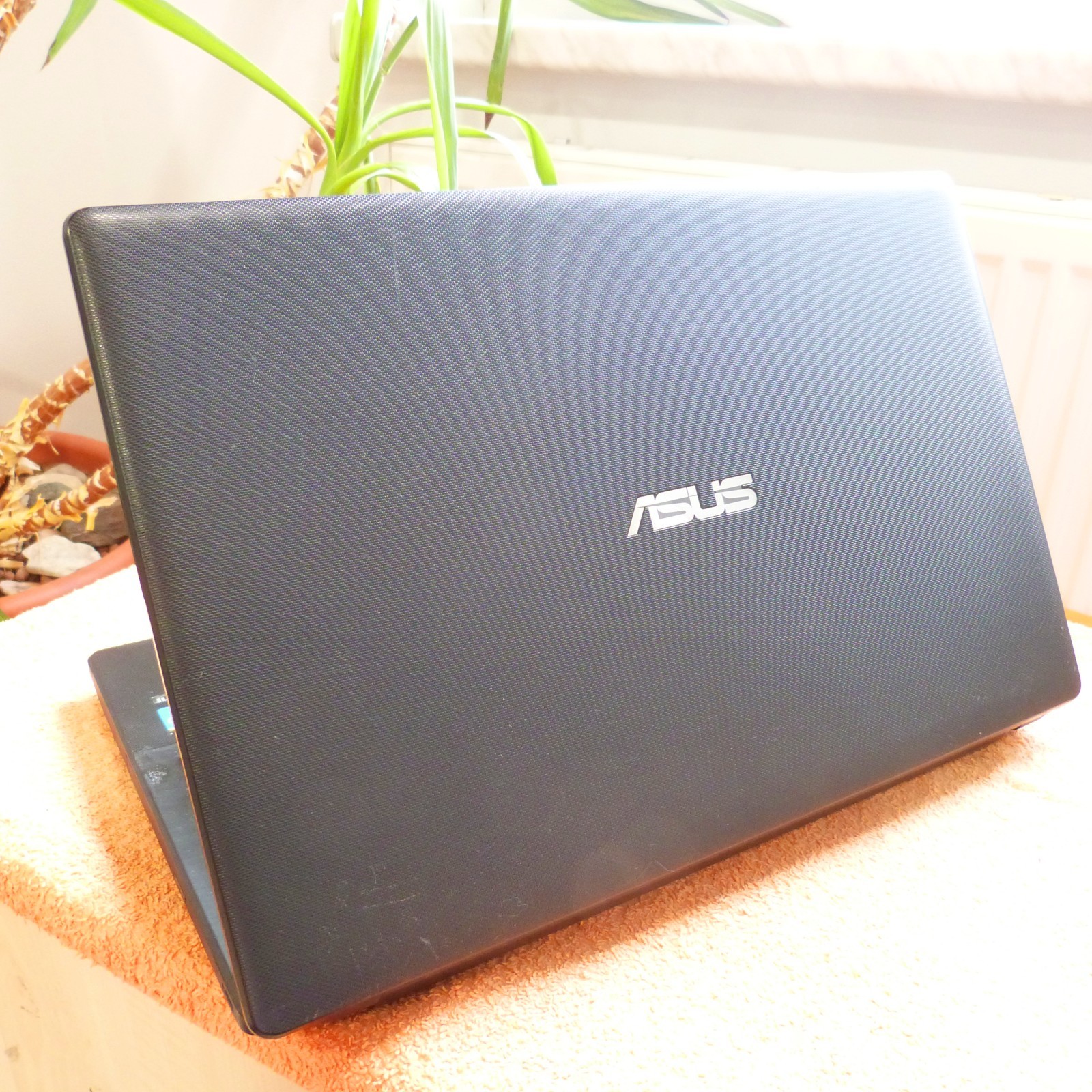 Asus F551 Vivobook PREMIUM 15″ SonicMaster l SSD Windows 11 l HDMI DVDRW