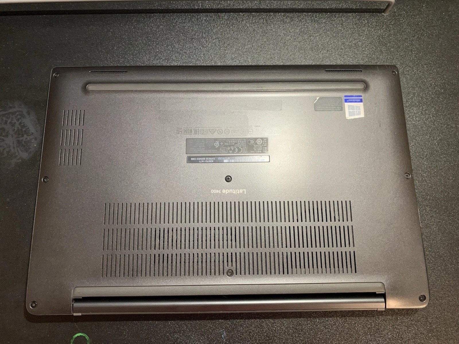 Dell Latitude 7400 i5-8365U 8GB 256GB SSD Win11 14in FHD Black