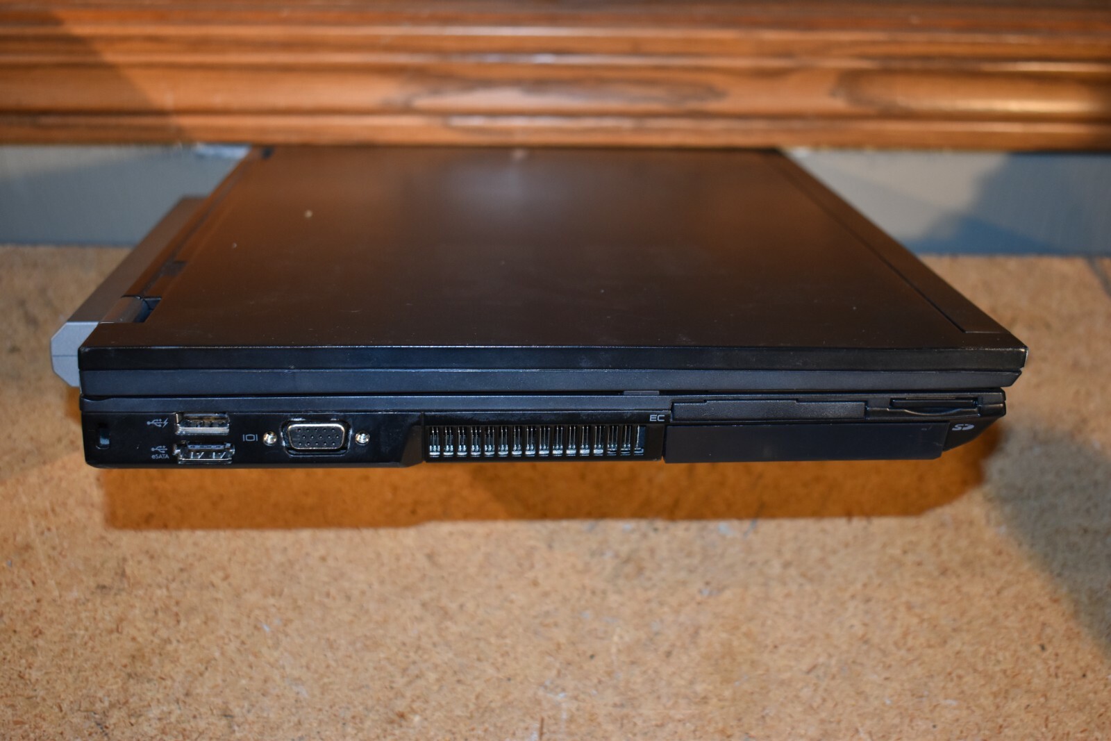 Dell Latitude E6500 P8700 2.53GHz 320GB HDD 1920×1200 WUXGA Windows 7 Pro 64-bit