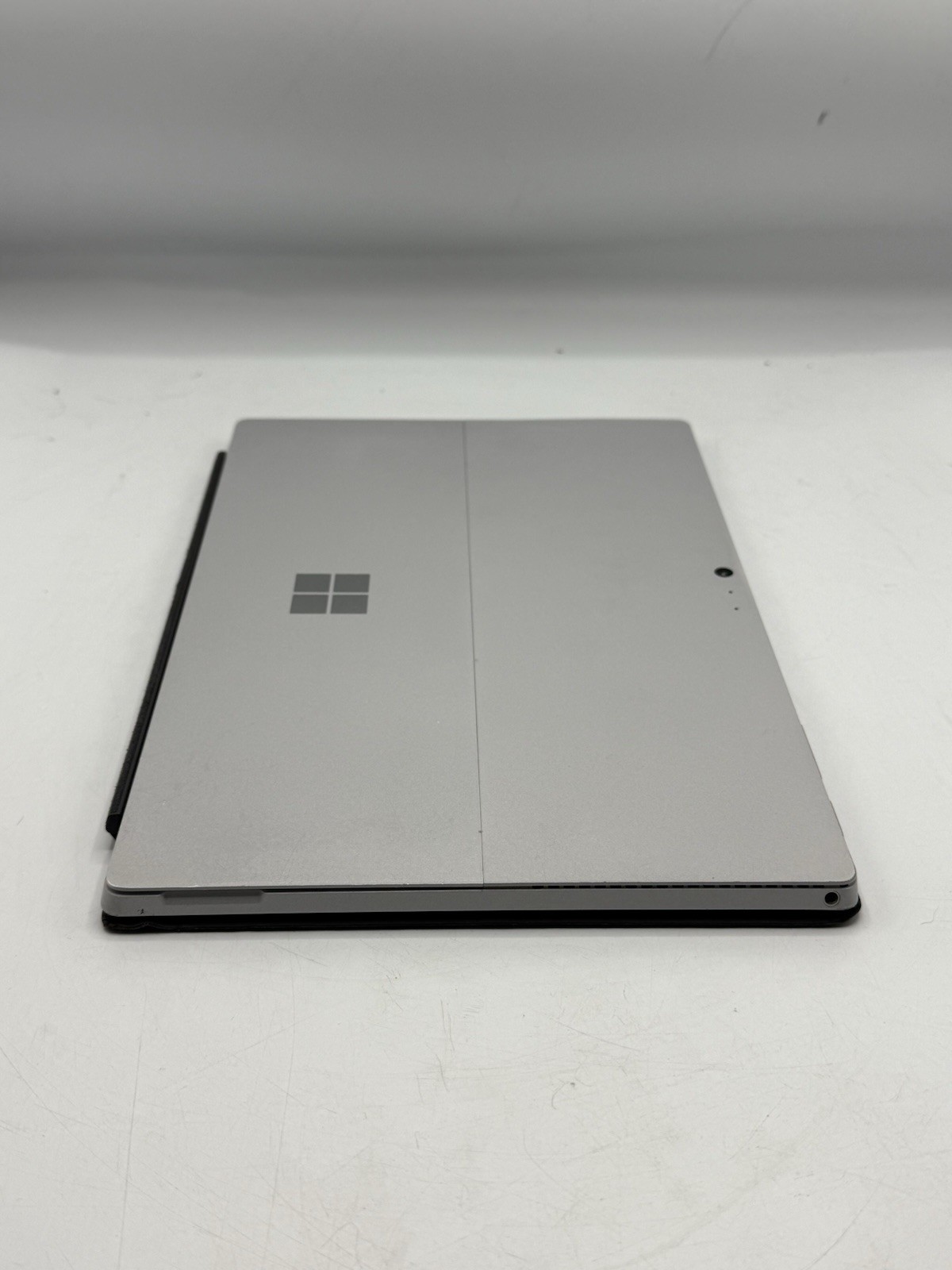 Microsoft Surface Pro 4 1724 12.3” Intel i5-6300U 4GB RAM 128GB SSD WIN10P