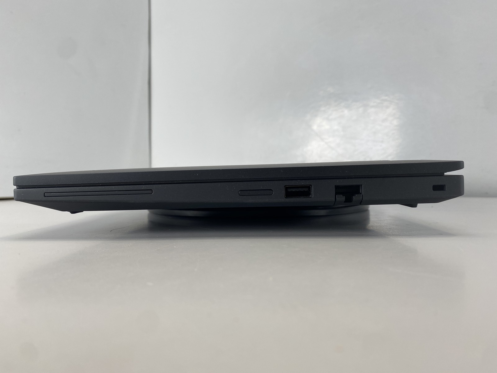 Lenovo Laptop ThinkPad T14 Gen 6 14″ Intel Core 5 235U 256GB- Black