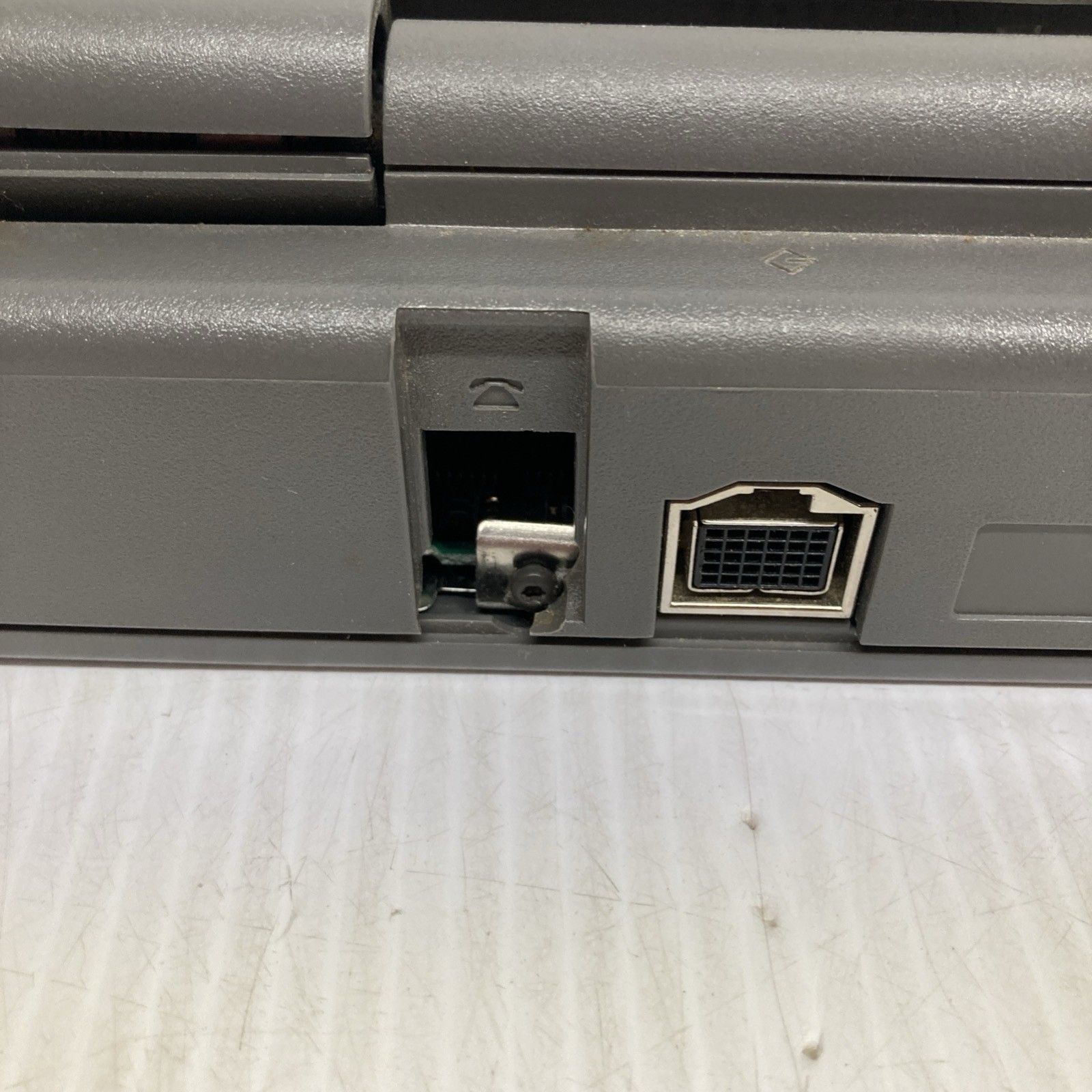 Apple Inc. PowerBook 150 Laptop Computer Notebook Vintage untested no power
