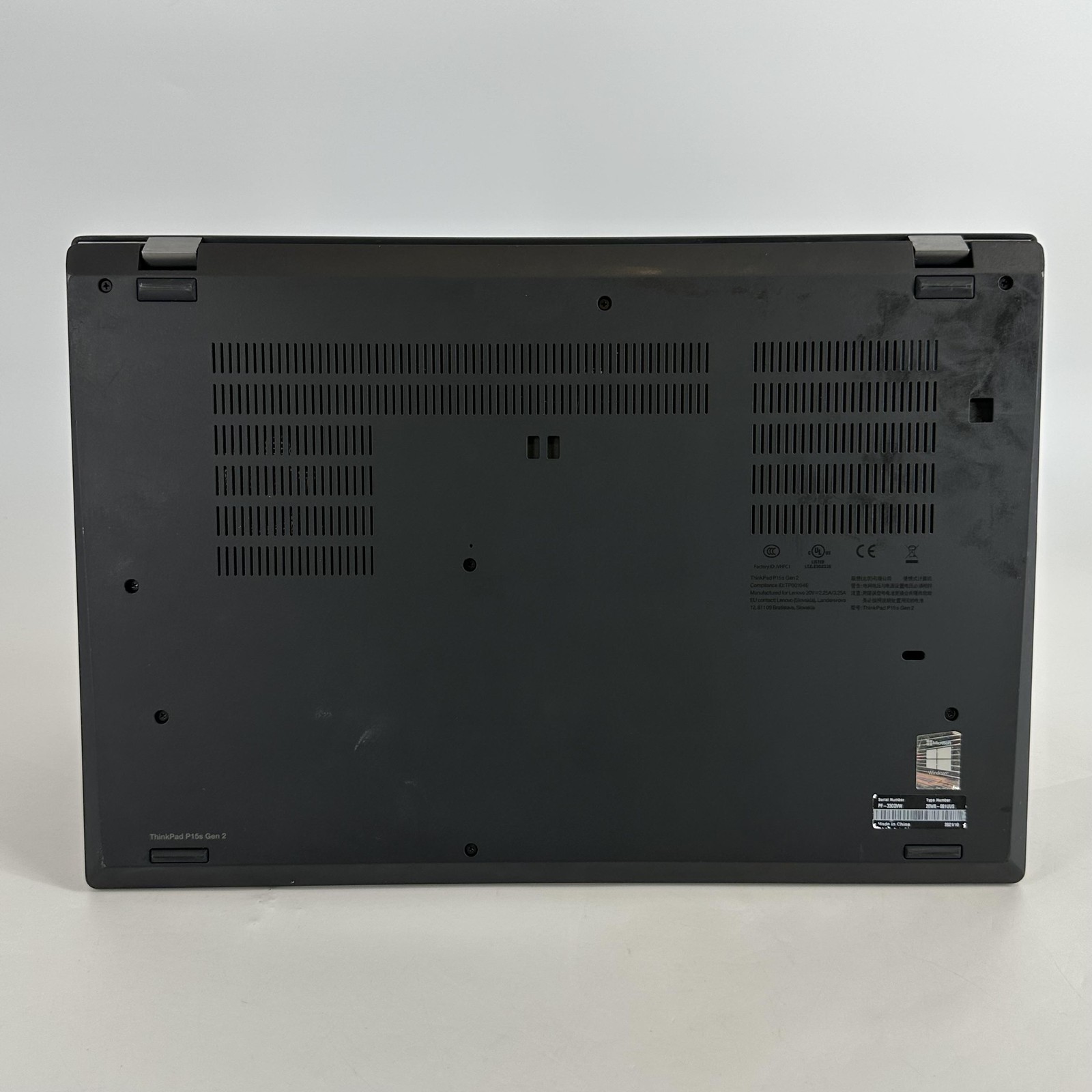 Lenovo ThinkPad P15s Gen 2 FHD i7-1165G7 32GB 512GB SSD Quadro T500 WHITE SPOTS