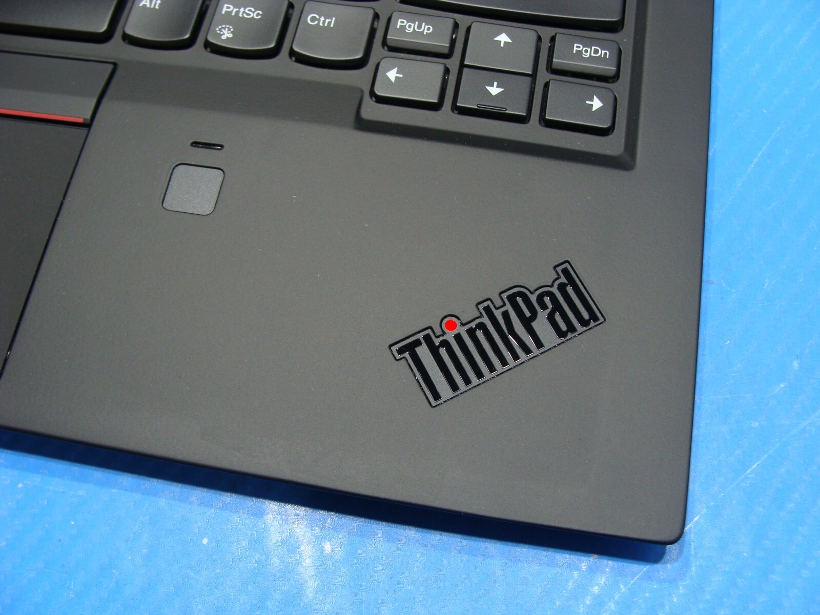 Lenovo ThinkPad X1 Carbon 6th Gen 14″FHD i5-8350U 1.7GHz 8GB 256GB SSD Win11 Pro