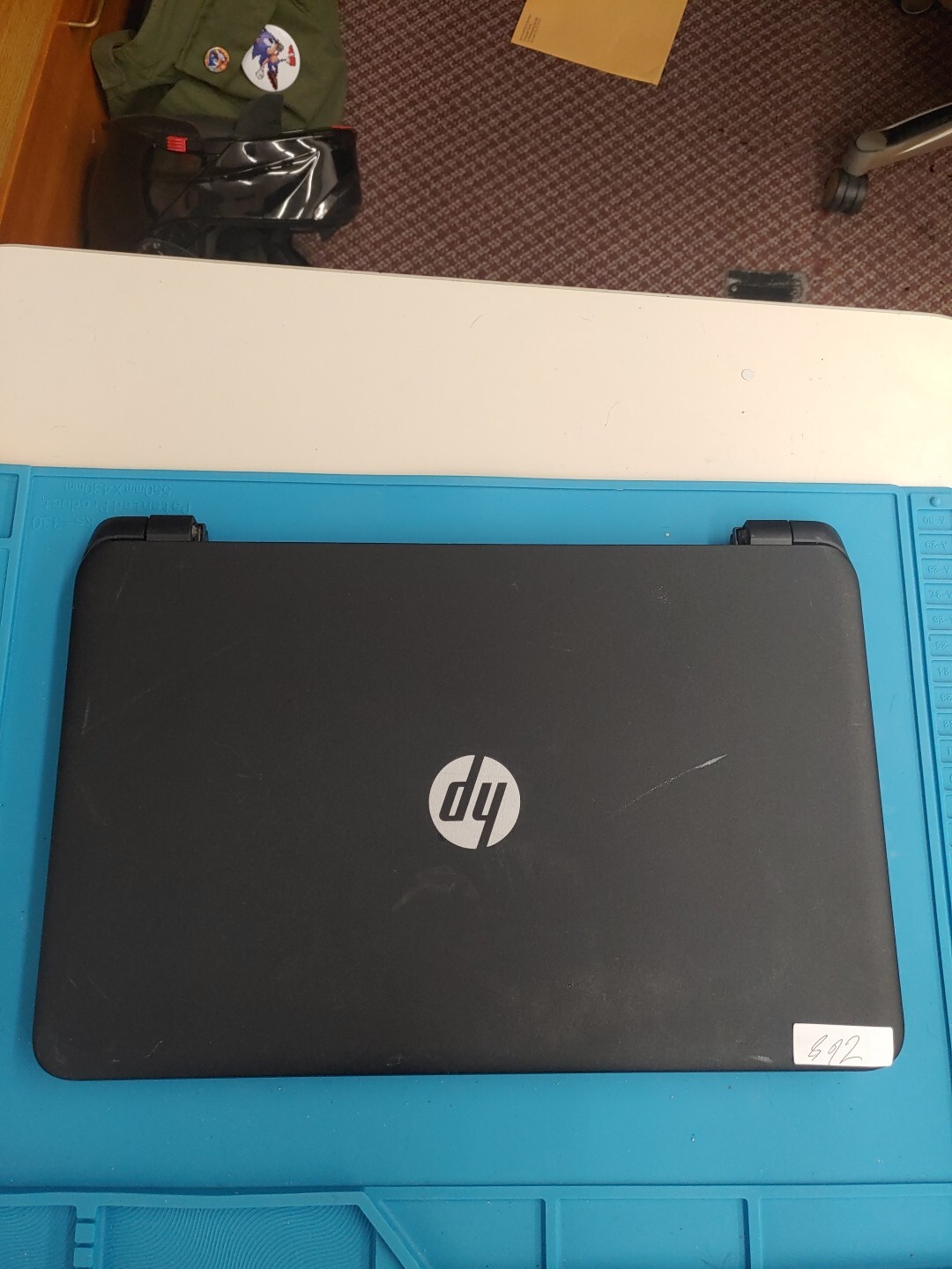 892 – HP 15-f222wm- FOR PARTS / AS-IS