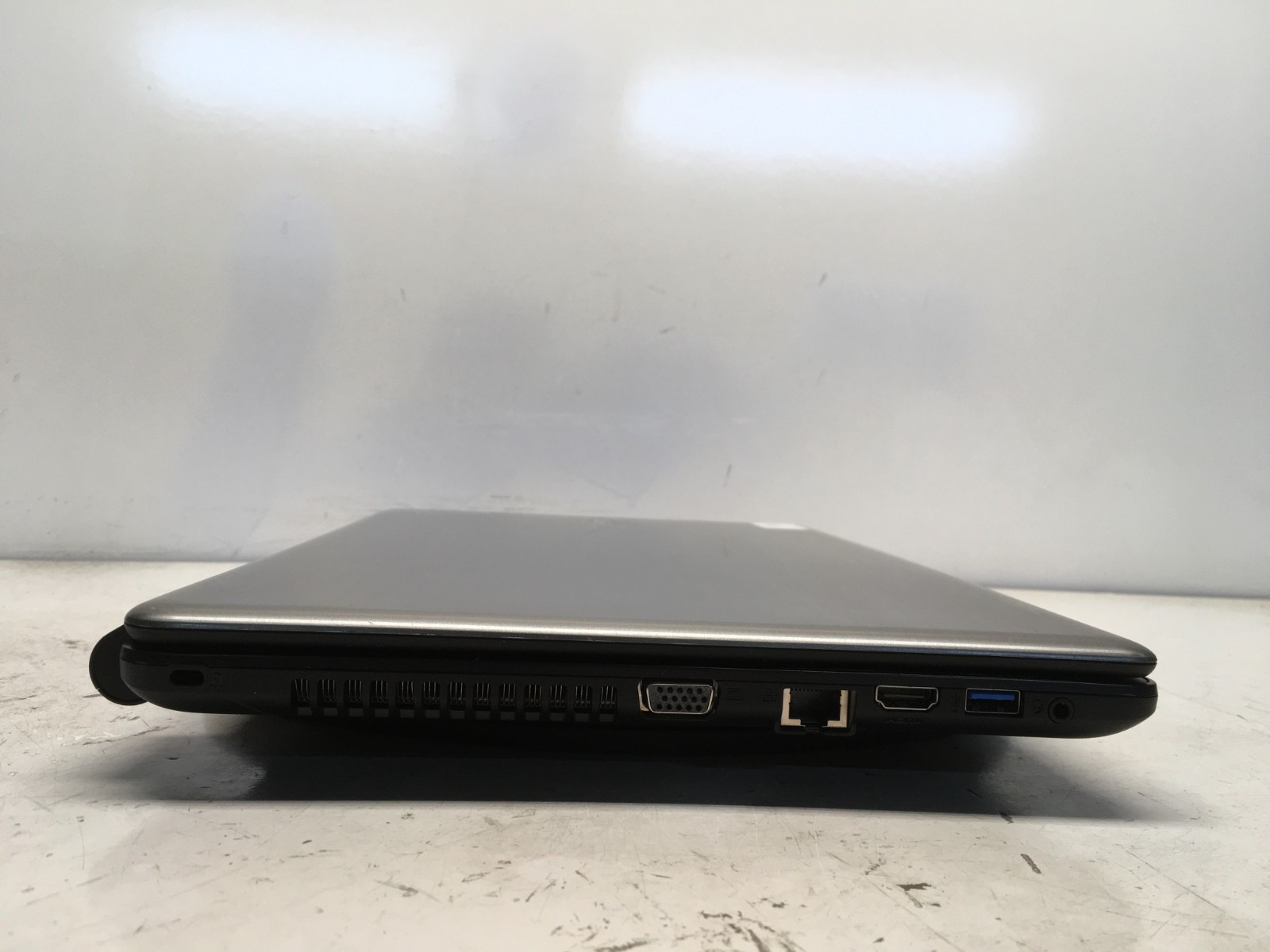 Acer Aspire V5-561P Intel i5-4200U 1.6GHz 4 GB NO HDD