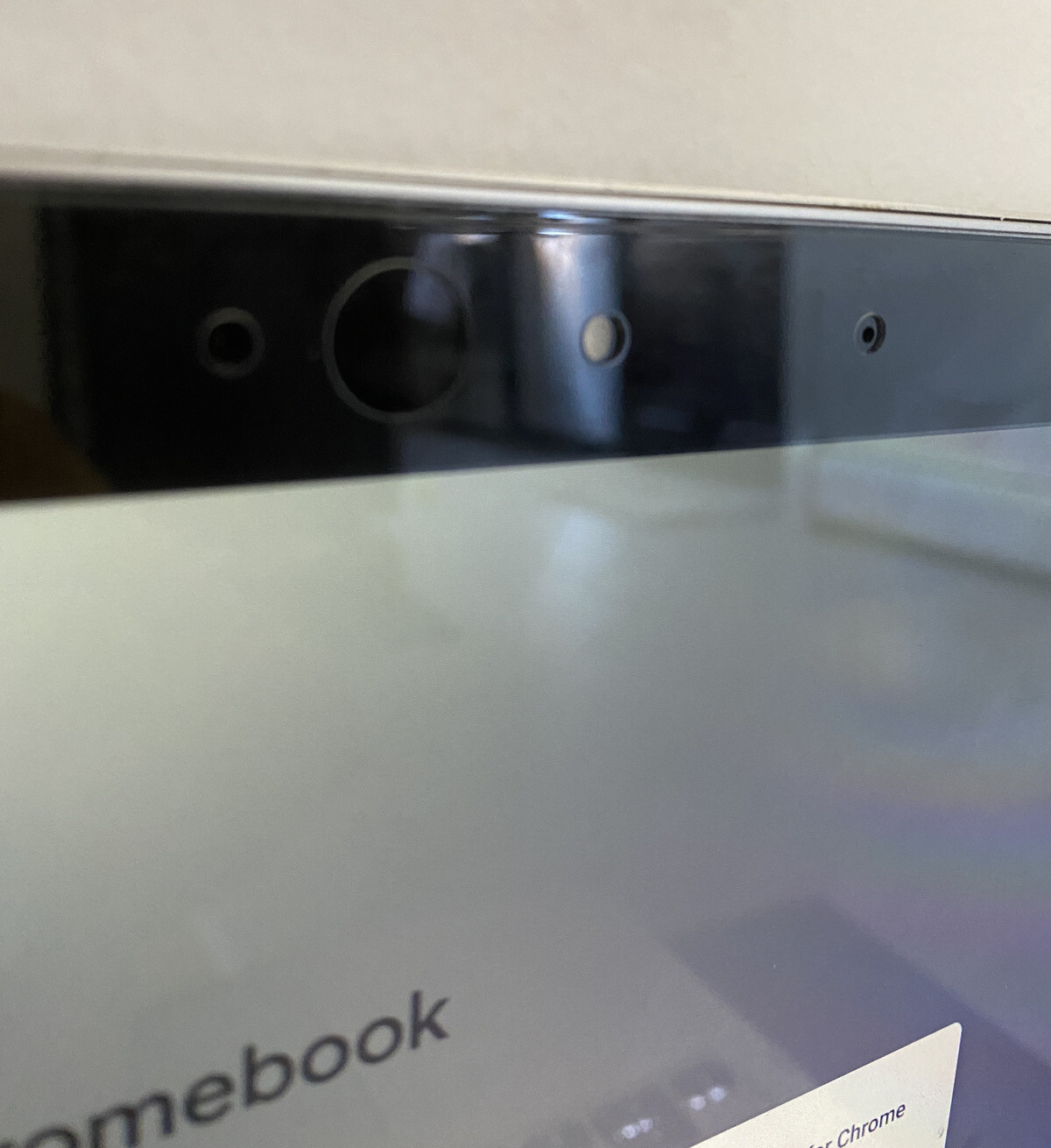 Used ASUS Chromebook Flip-C302 – 4GB RAM, 6th Generation Intel Core m3