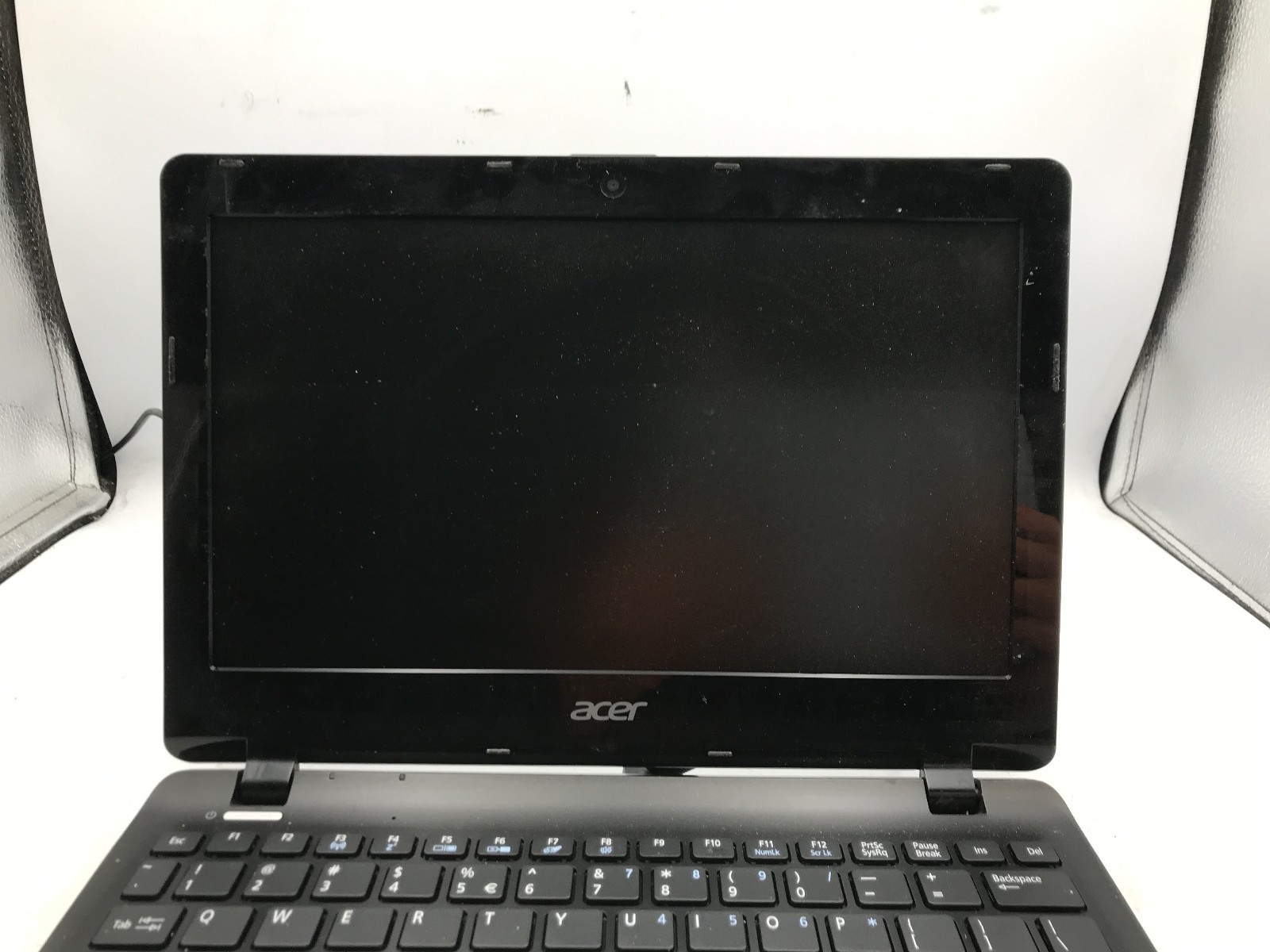 ACER TRAVELMATE B115 SERIES – FOR PARTS/NO POWER – INTEL CELERON N – 4GB RAM -BB