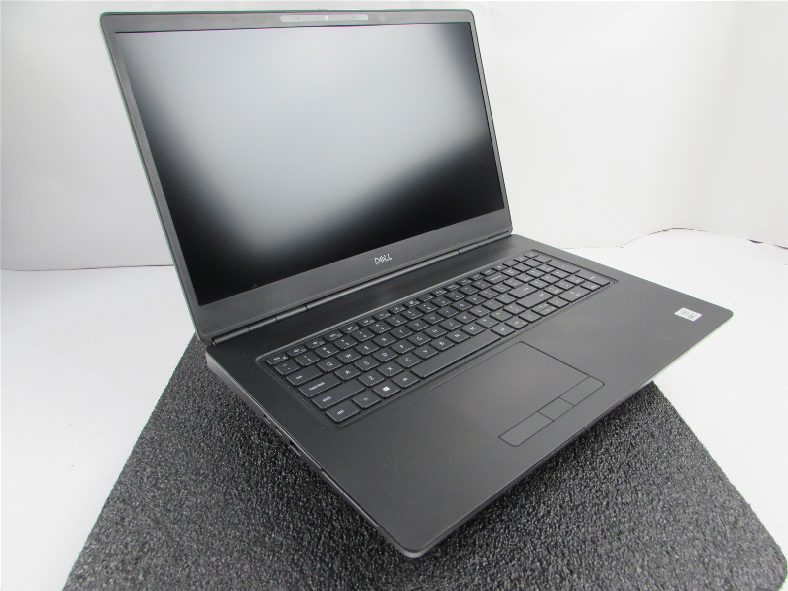 DELL PRECISION 7750 1920X1080 I7-10850H 1TB 32GB RAM RTX 3000 WIN 11 PRO NO BATT
