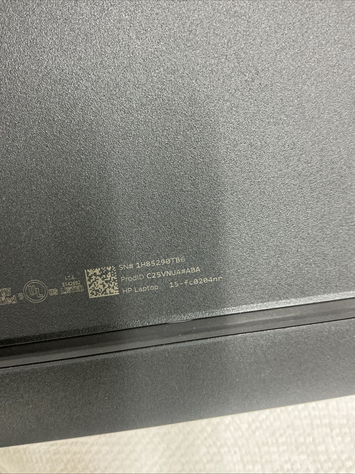 HP 15-fc0204nr 15.6″ Touchscreen Notebook Ryzen 7 5825U – 16GB 512GB Win 11 Home