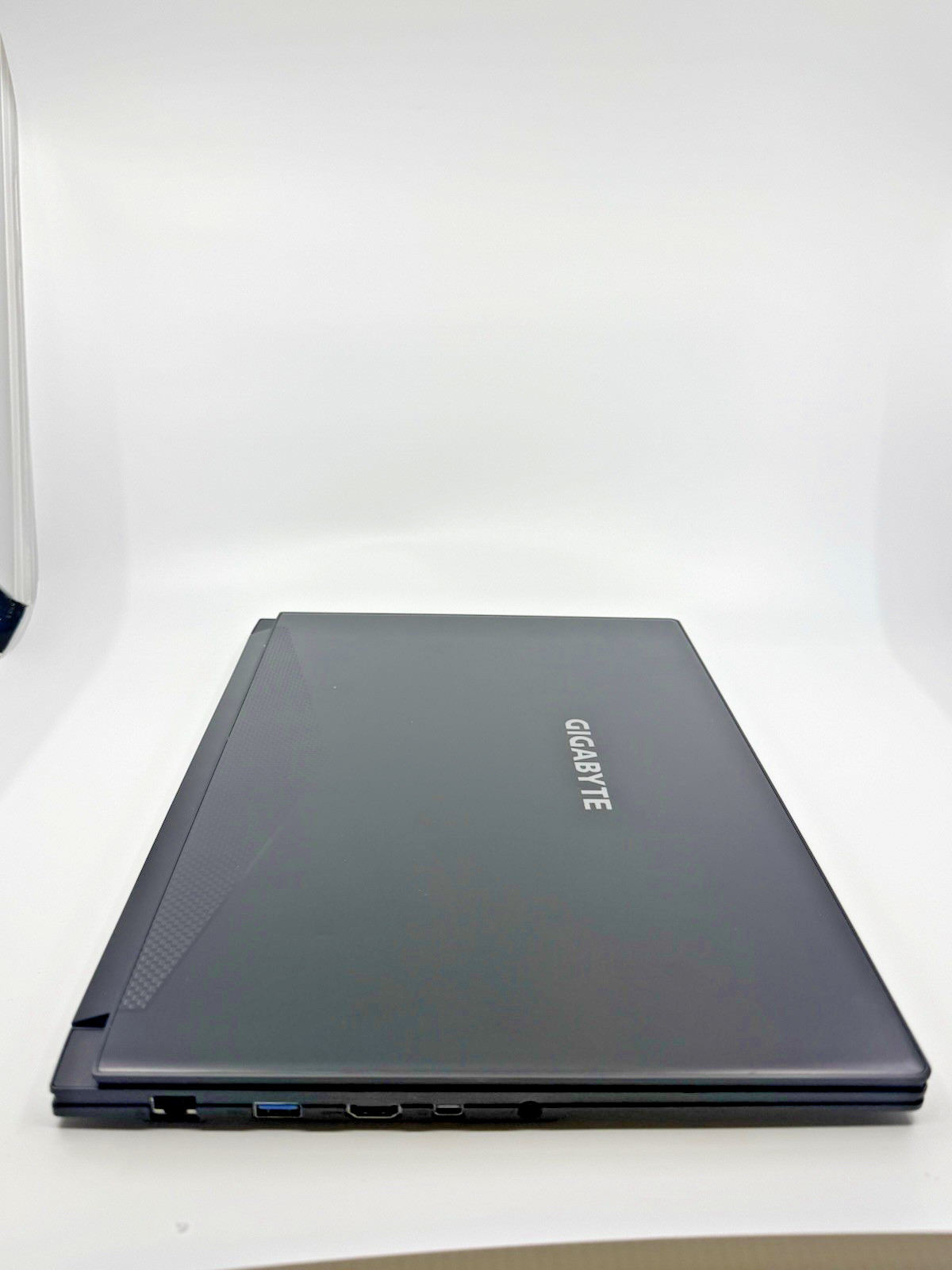 Gigabyte Aero 15XV8 i7-8750H 16GB RAM 512GB SSD GeForce GTX 1070 Max-Q