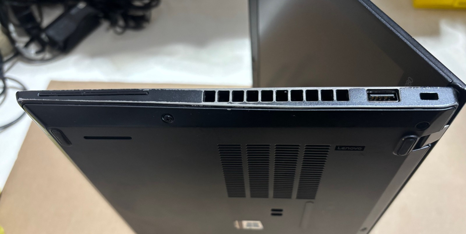 Lenovo ThinkPad X280 12.5″ Intel i5-7300 2.650GHz 8GB DDR4 256GB SSD Windows 11