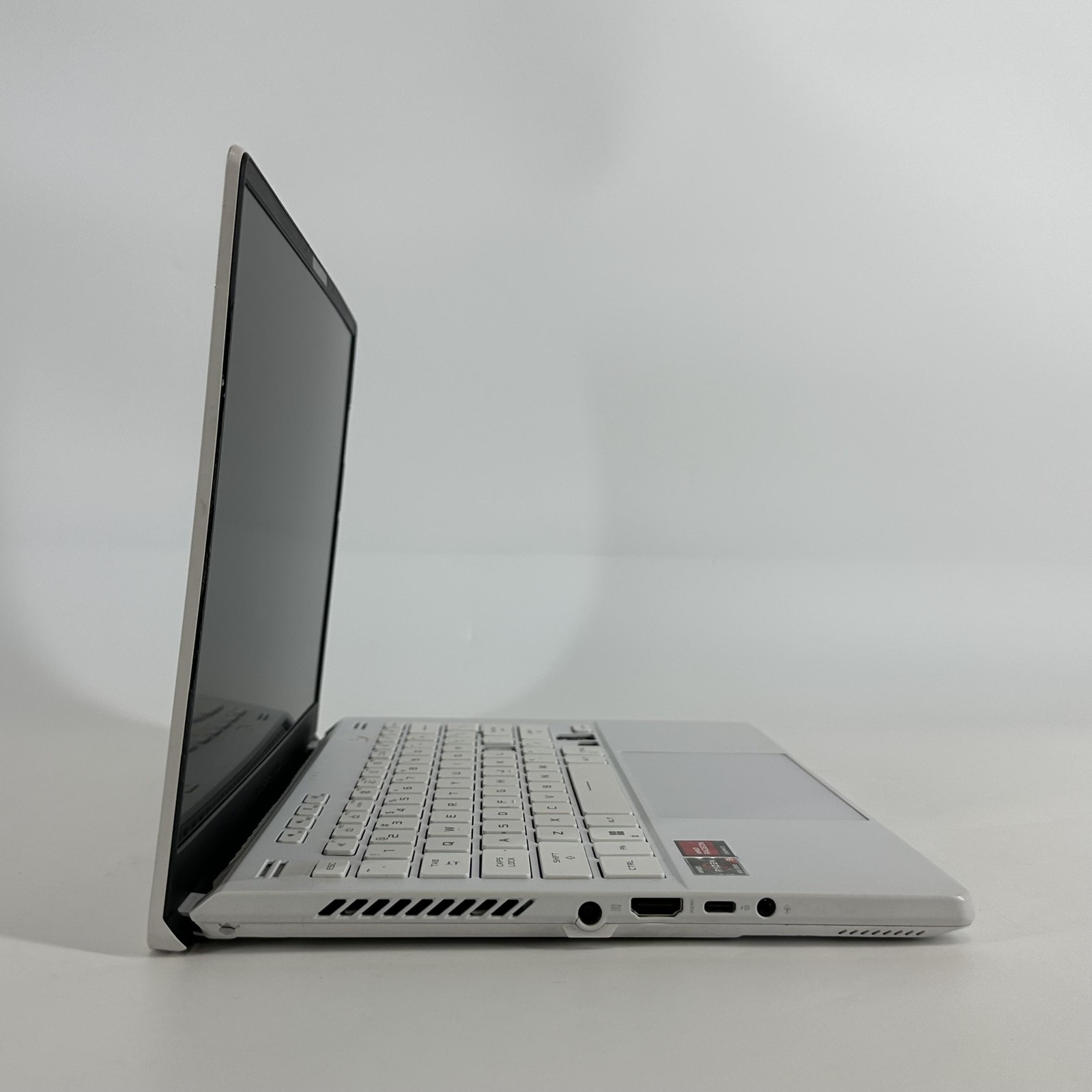 Asus ROG Zephyrus G14 GA402 QHD+ Ryzen 9 6900HS 16GB 1TB RX 6700S BAD USB-C PORT