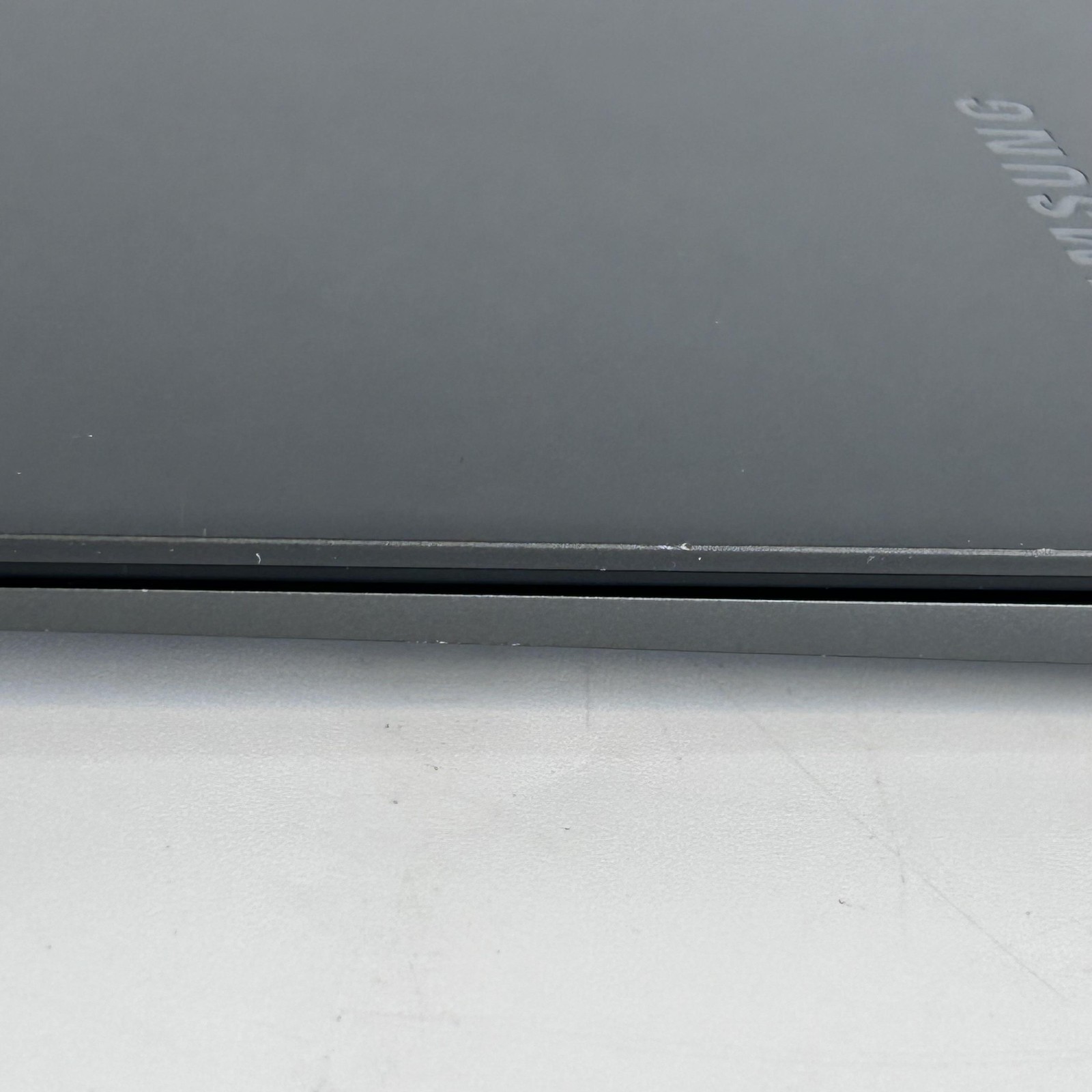 Samsung Galaxy Book3 Pro 360 16 QHD+ TOUCH i7-1360P 16GB 1TB SSD CRACKED SCREEN