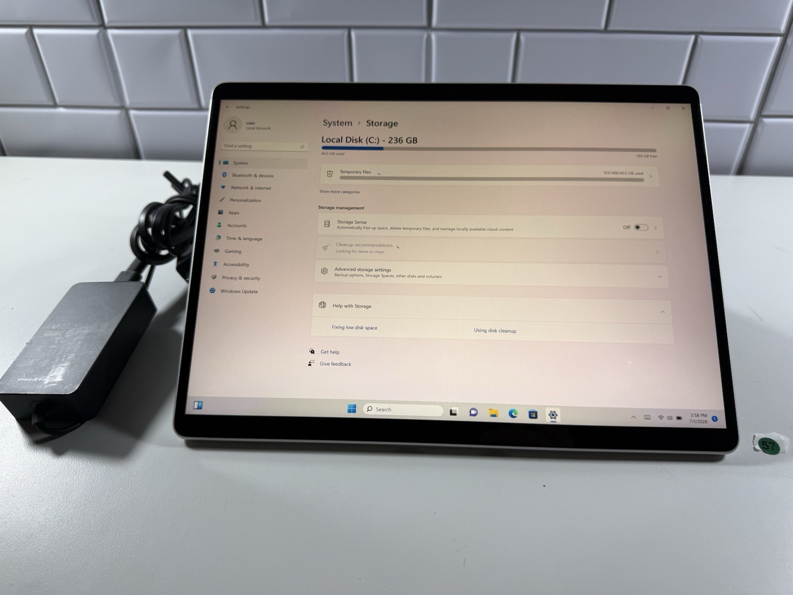 Microsoft Surface Pro 8 (1982) i5-1145G7 – 16GB RAM – 256GB 120Hz – Win 11 Pro