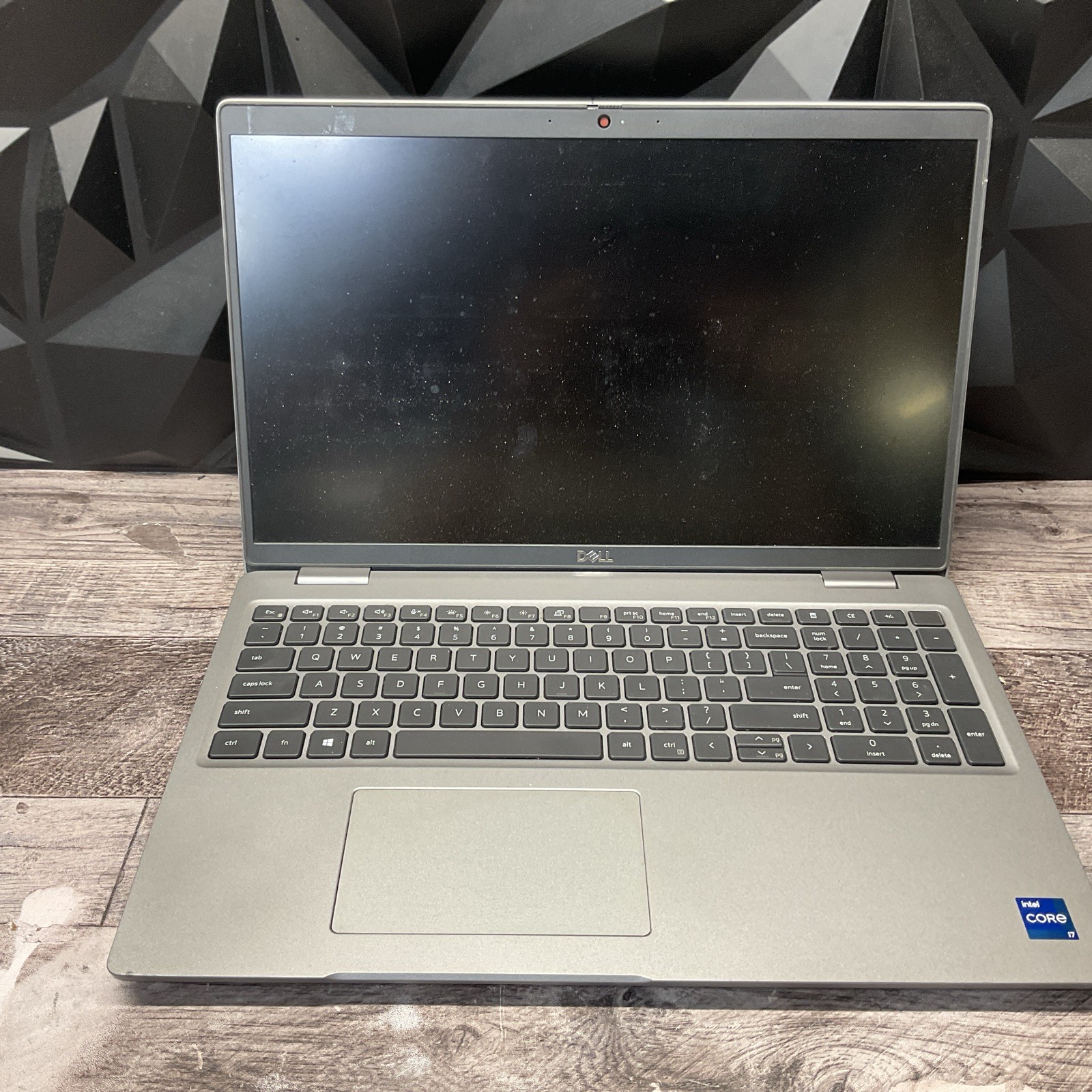 Dell Latitude 5520 / i7 11th Gen / No Power / No RAM / No SSD / C20