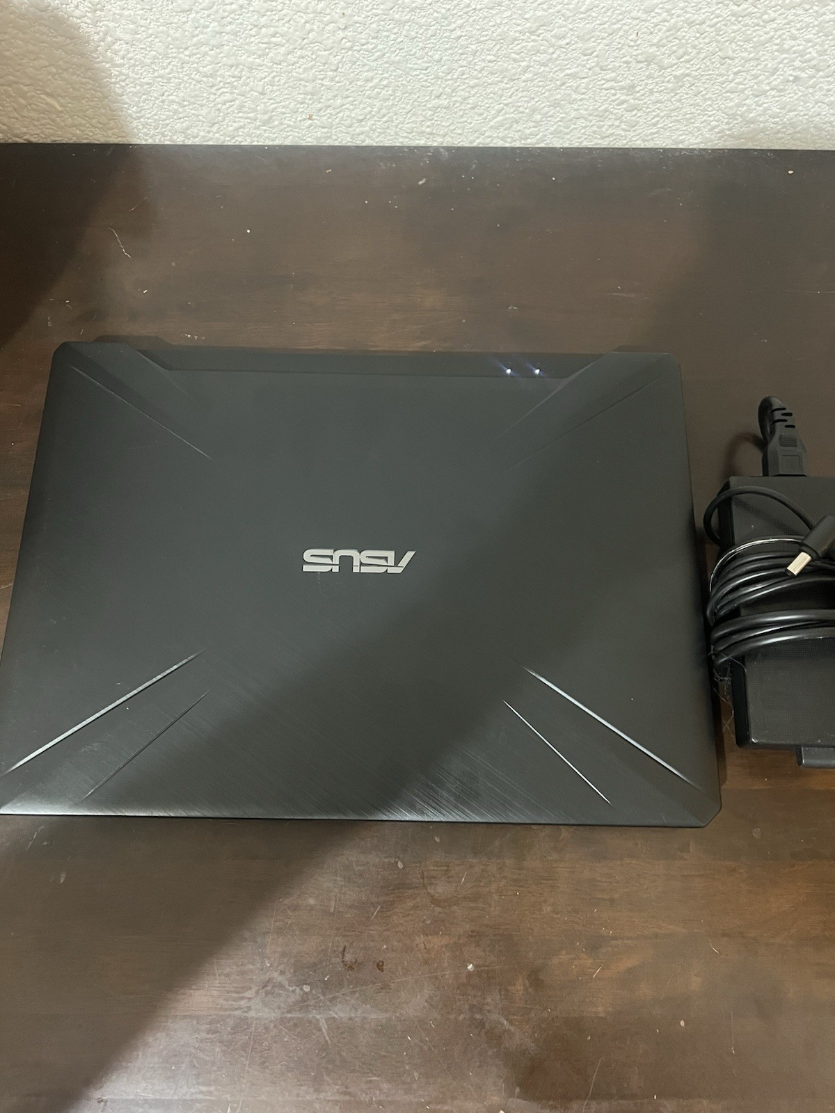 ASUS TUF FX505DV 15” 120Hz RTX 2060 AMD Ryzen 7 3750H 32GB RAM 512GB SSD
