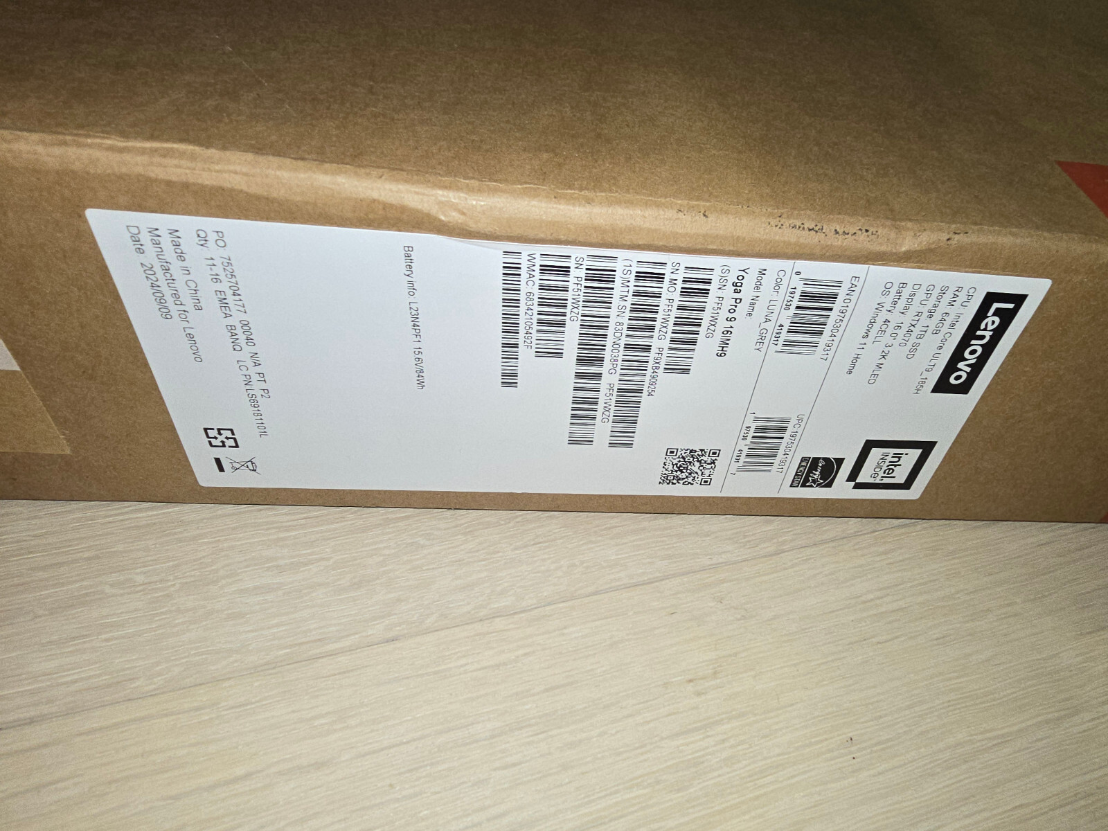 Lenovo Yoga PRO 9 Computer 16” | Ultra 9 185H | RTX 4070 | 64GB | 1TB SSD