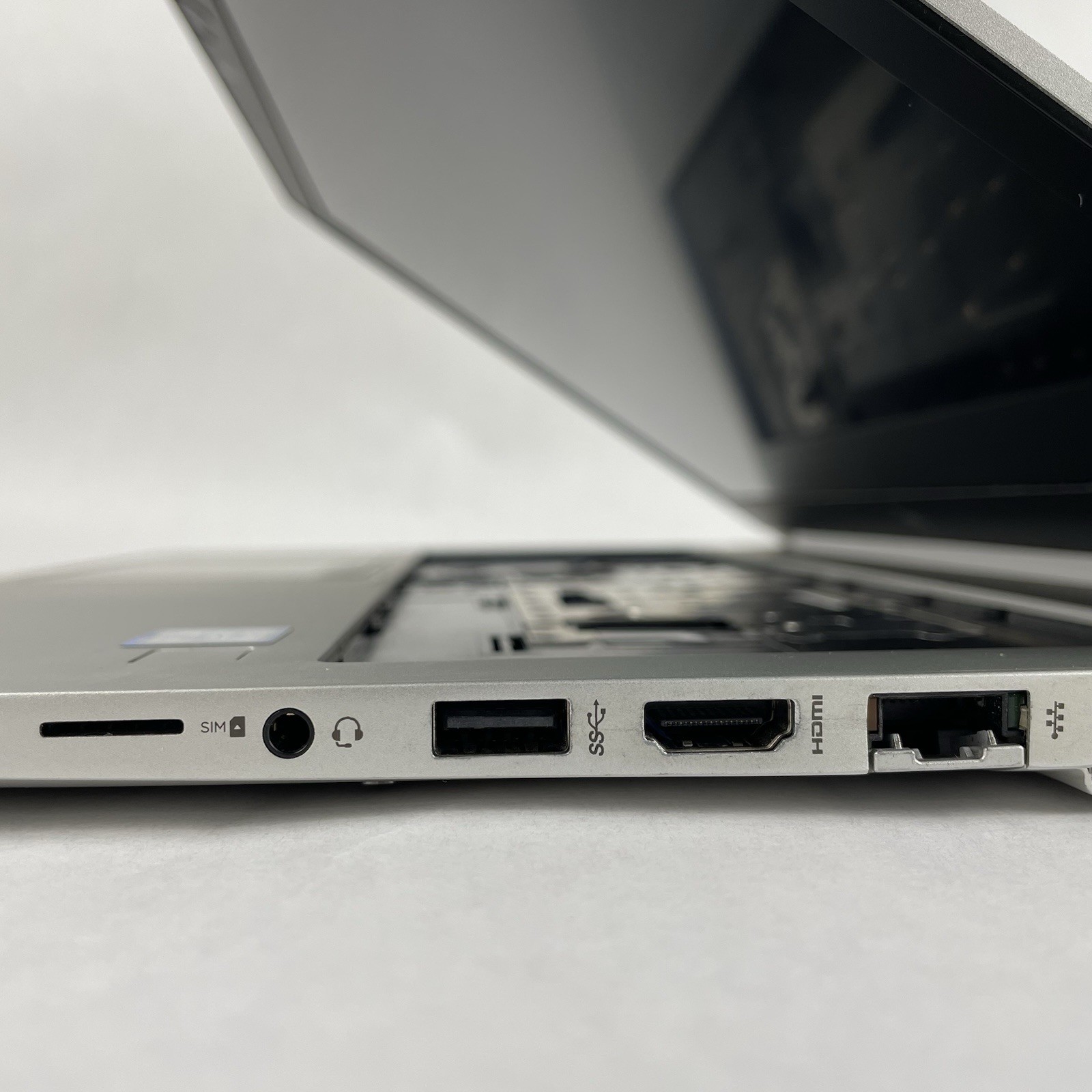 HP EliteBook 850 G6 15.6″ i5-8365U 1.60 GHz 8 GB RAM No SSD/OS/AC – No Keyboard