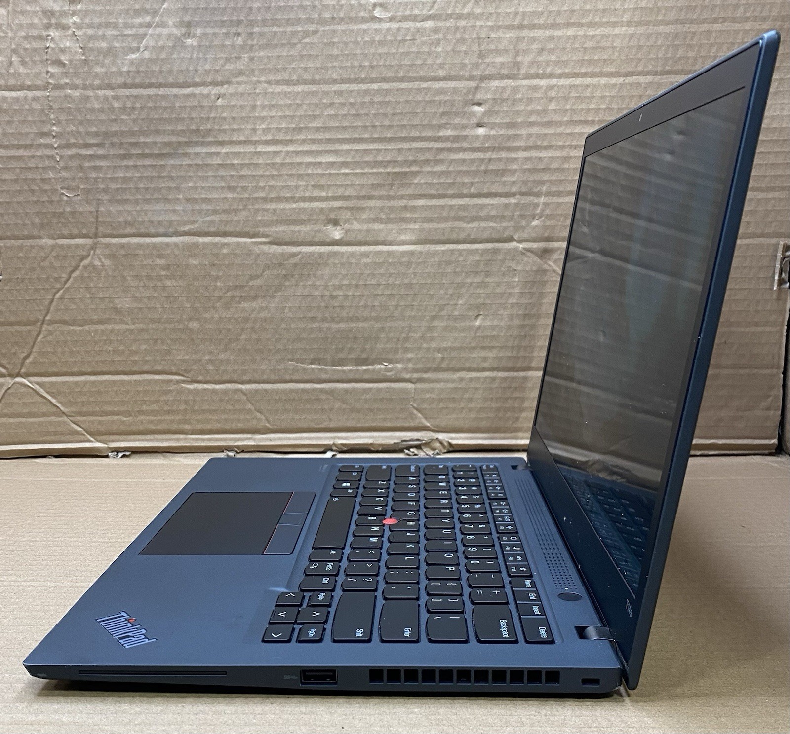 Lenovo ThinkPad T14s Gen 2 14″ AMD Ryzen 5 PRO 5650U 8GB RAM 256GB SSD Wind 11