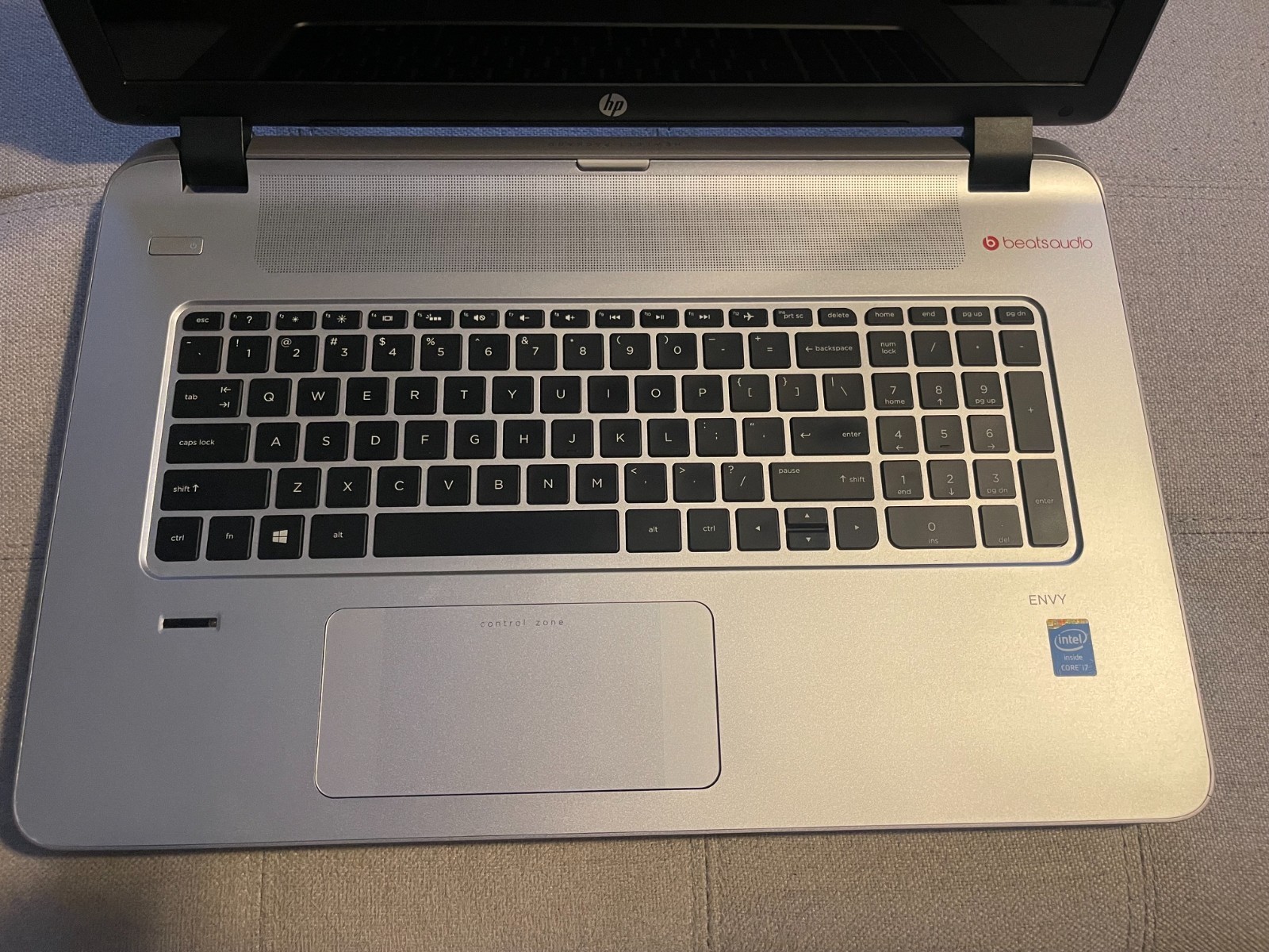 HP Envy 17t-k100 17.3″ Laptop i7-4710HQ 12GB RAM 256 GB SSD 2.50Ghz Win 10 home