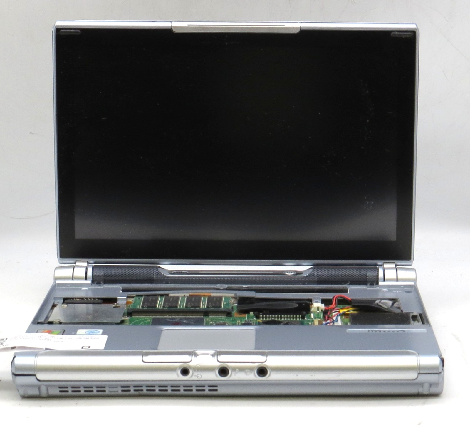 Fujitsu LifeBook P Series | Pentium-M ULV753 @1.2 | 256MB | No HDD/OS *PARTS*