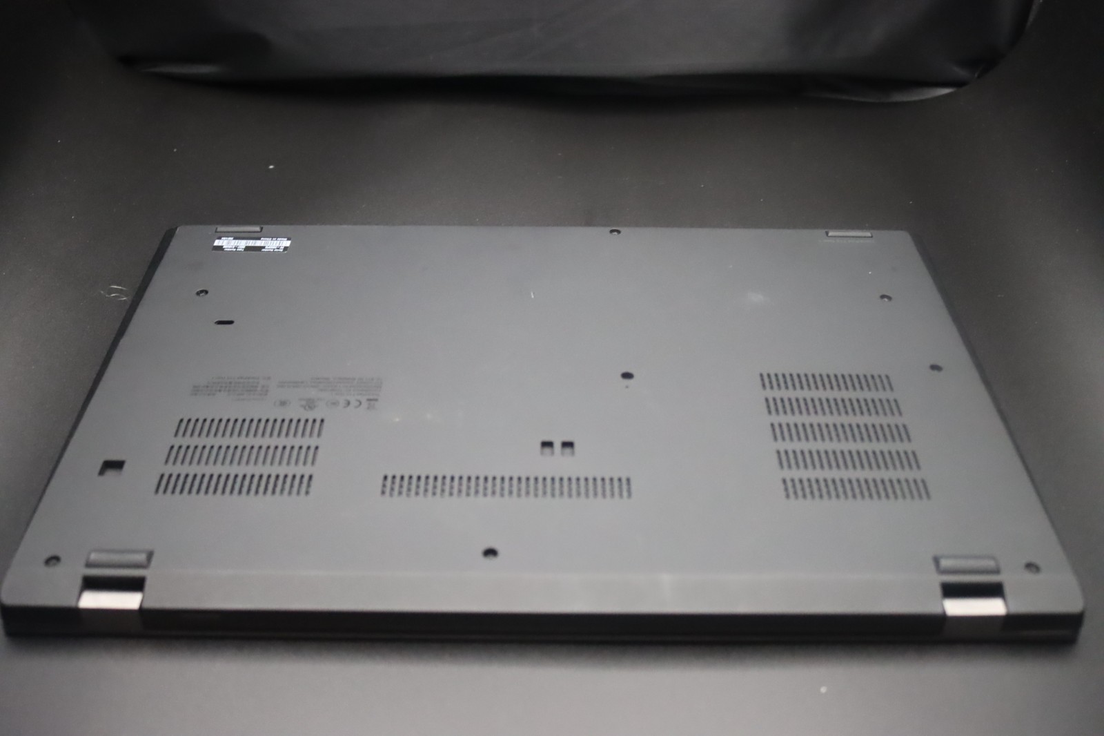 Lenovo ThinkPad T15 Gen 1 1.6 GHz i5-10210U 8GB Ram 256GB SSD – Very Good