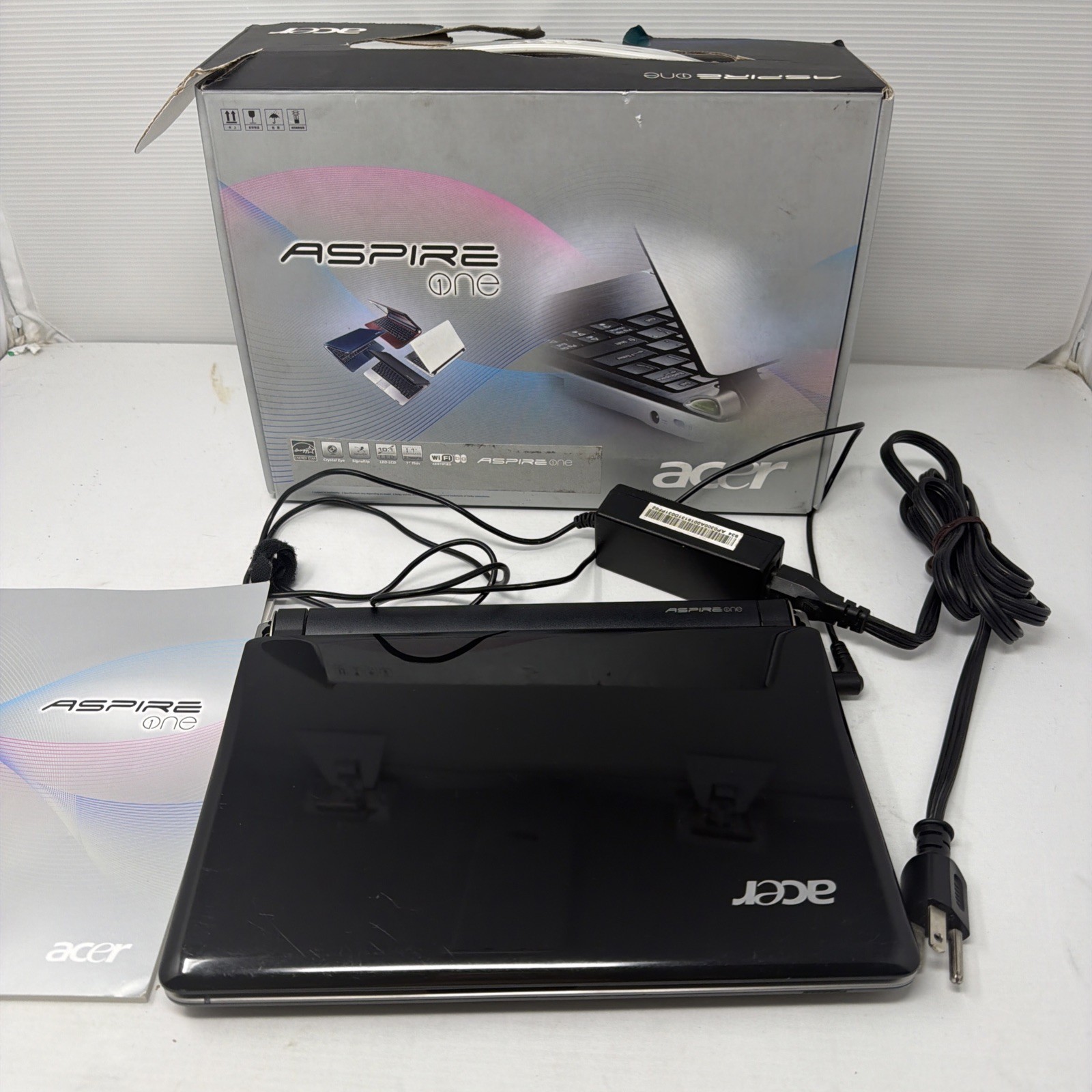 Acer Aspire One D250-1151 Laptop Intel Atom N270 1GB RAM, 160GB HDD