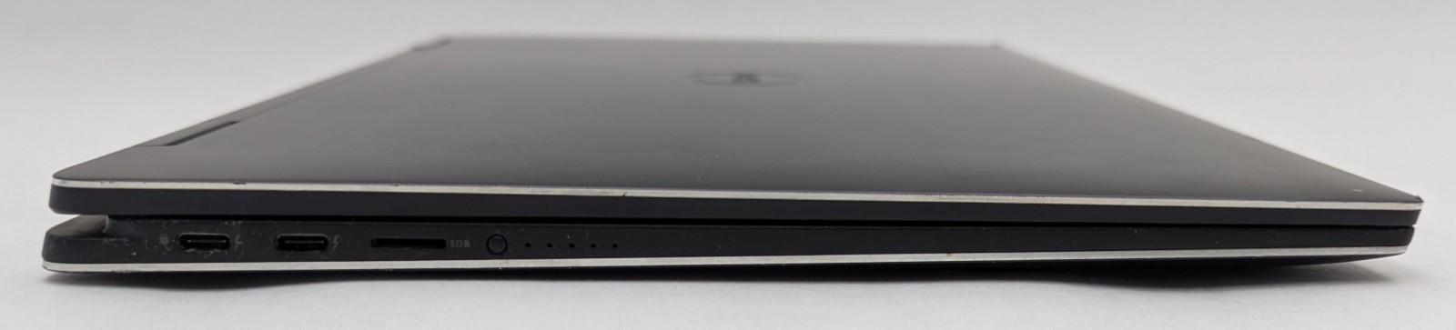 Incomplete Dell XPS 15 9575 15.6″ 4K Touch Laptop i7-8705G 3.10GHz 16GB RAM Vega