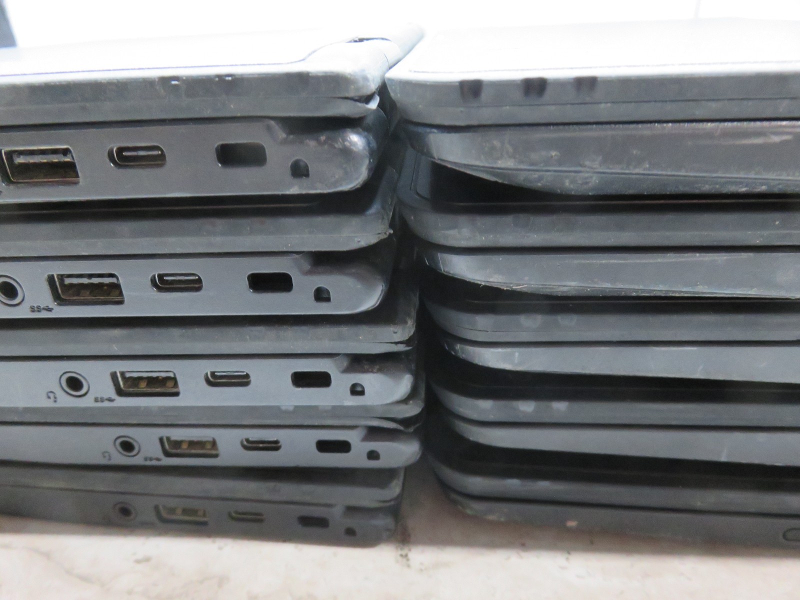 LOT OF 10 Lenovo ThinkPad Yoga 11e 11.6″ Celeron N4120 4GB 128GB SSD WIN 11 PRO