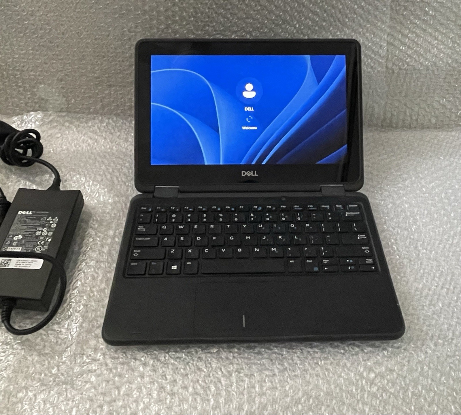 DELL Latitude 3190 Laptop 2in1 11.6″ Intel N5030 8GB RAM 256 GB SSD HDMI Windows