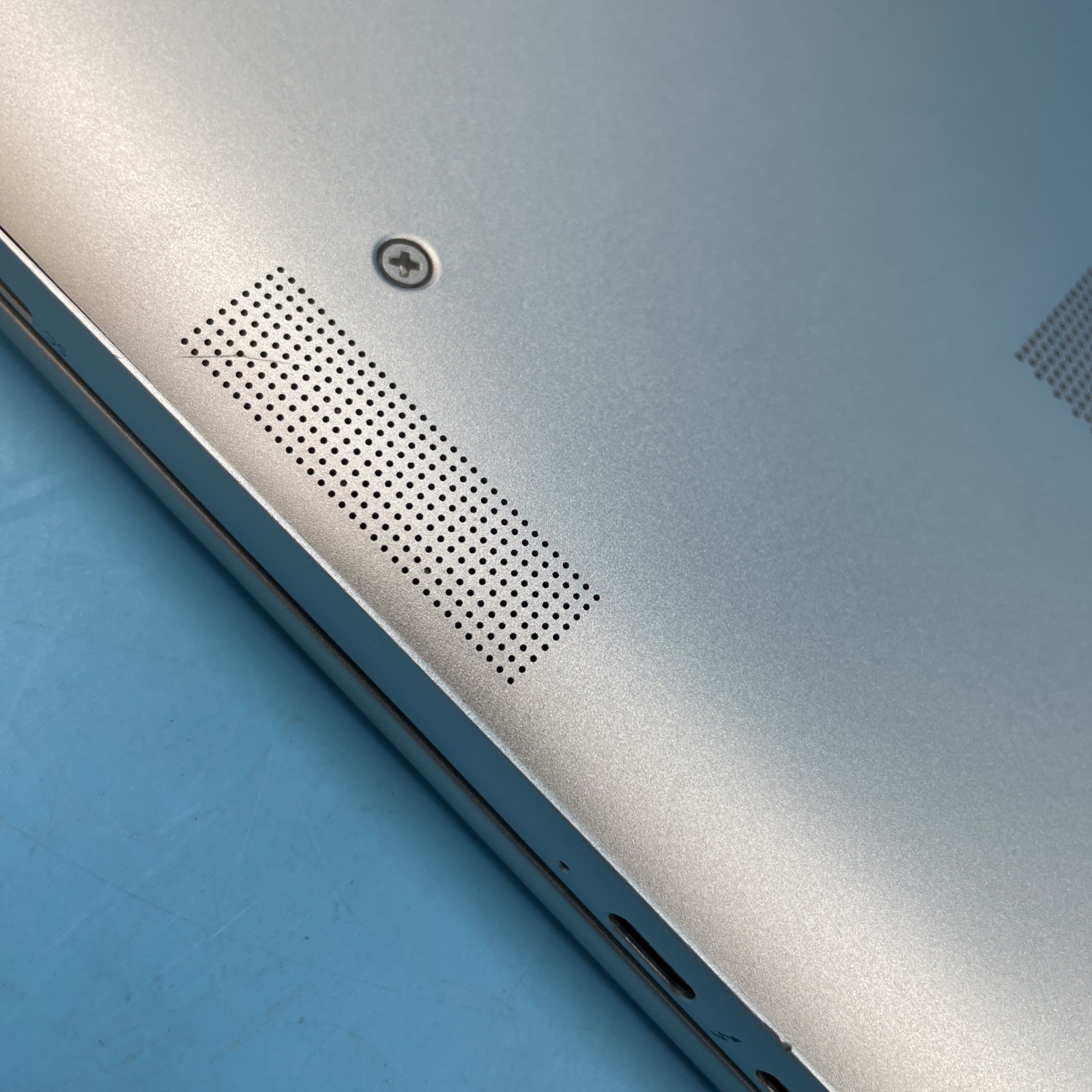 HP EliteBook 840 G11 | Ultra 5 135U | 32GB RAM | 512GB SSD | NO OS | 87% BATT