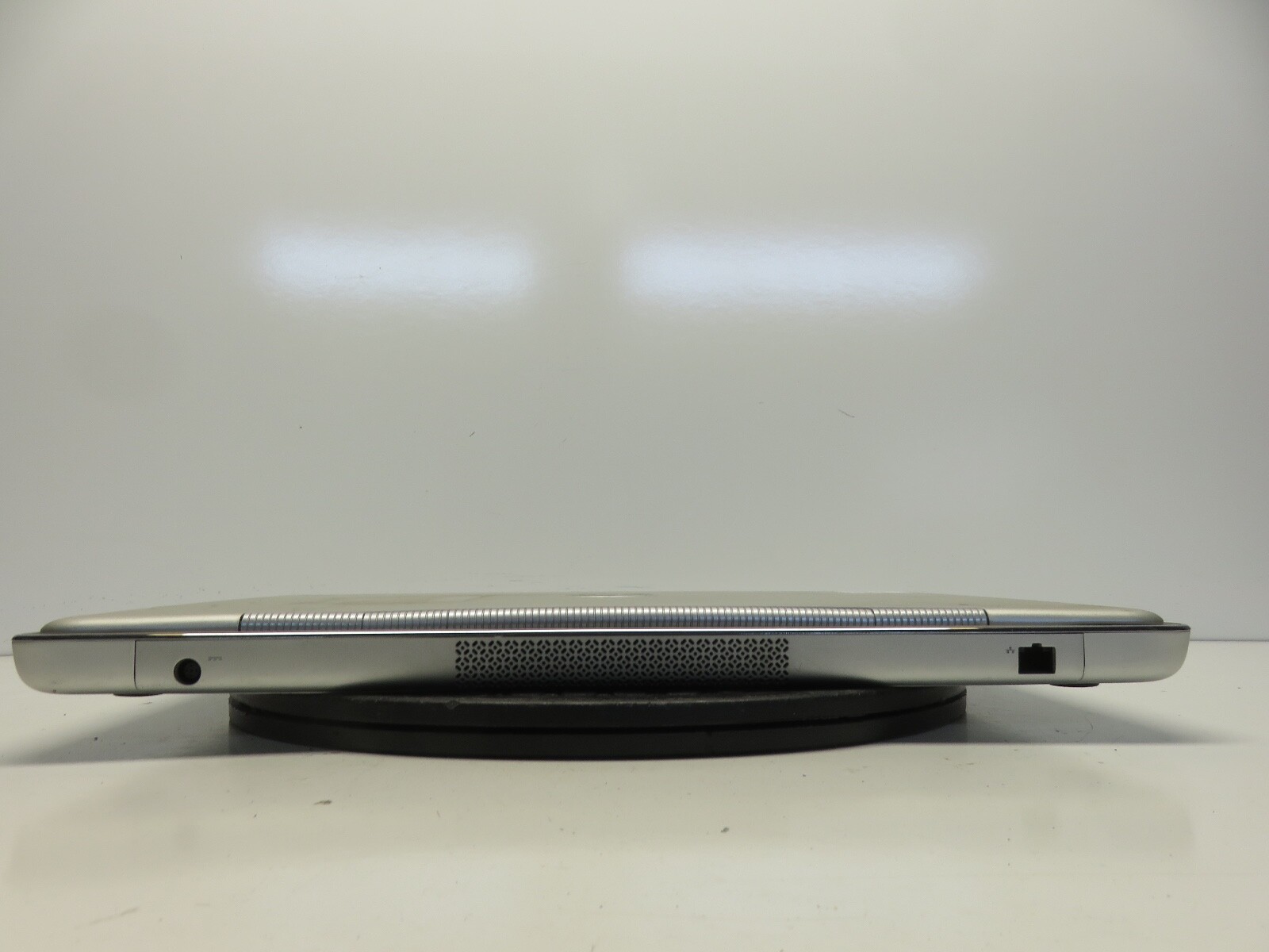 Dell XPS L511Z Intel i7-2620M 2.7GHz 8 GB NO HDD No Batt
