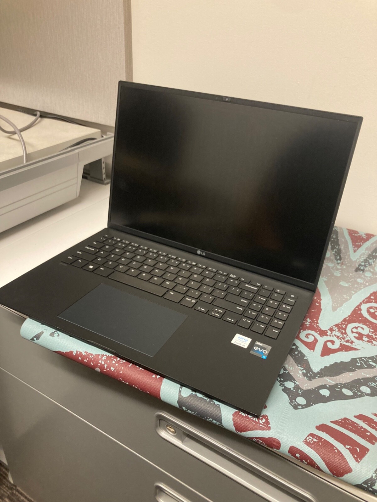 LG Gram 16 Laptop 12th Gen 16” Windows 11, Black