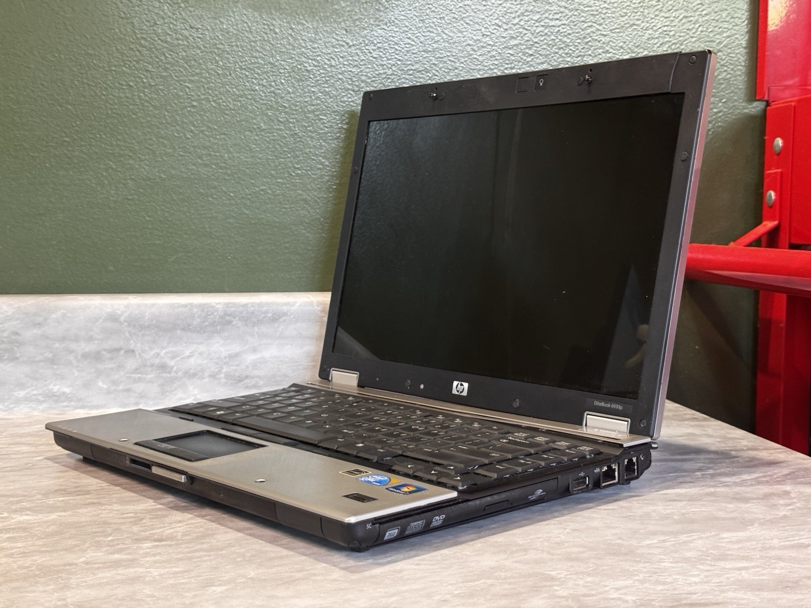 HP EliteBook 6930p 14″ Laptop Intel C2D 2.26GHz 2gb RAM 320gb HDD Windows 7