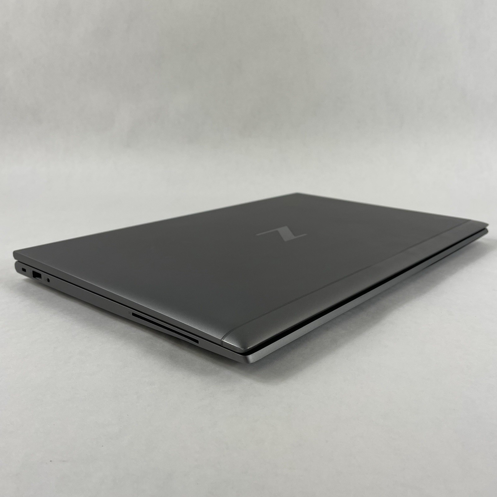 HP ZBook Firefly 15 G7 15.6″ i7-10610U 1.80 GHz 8 GB RAM No SSD/OS/AC