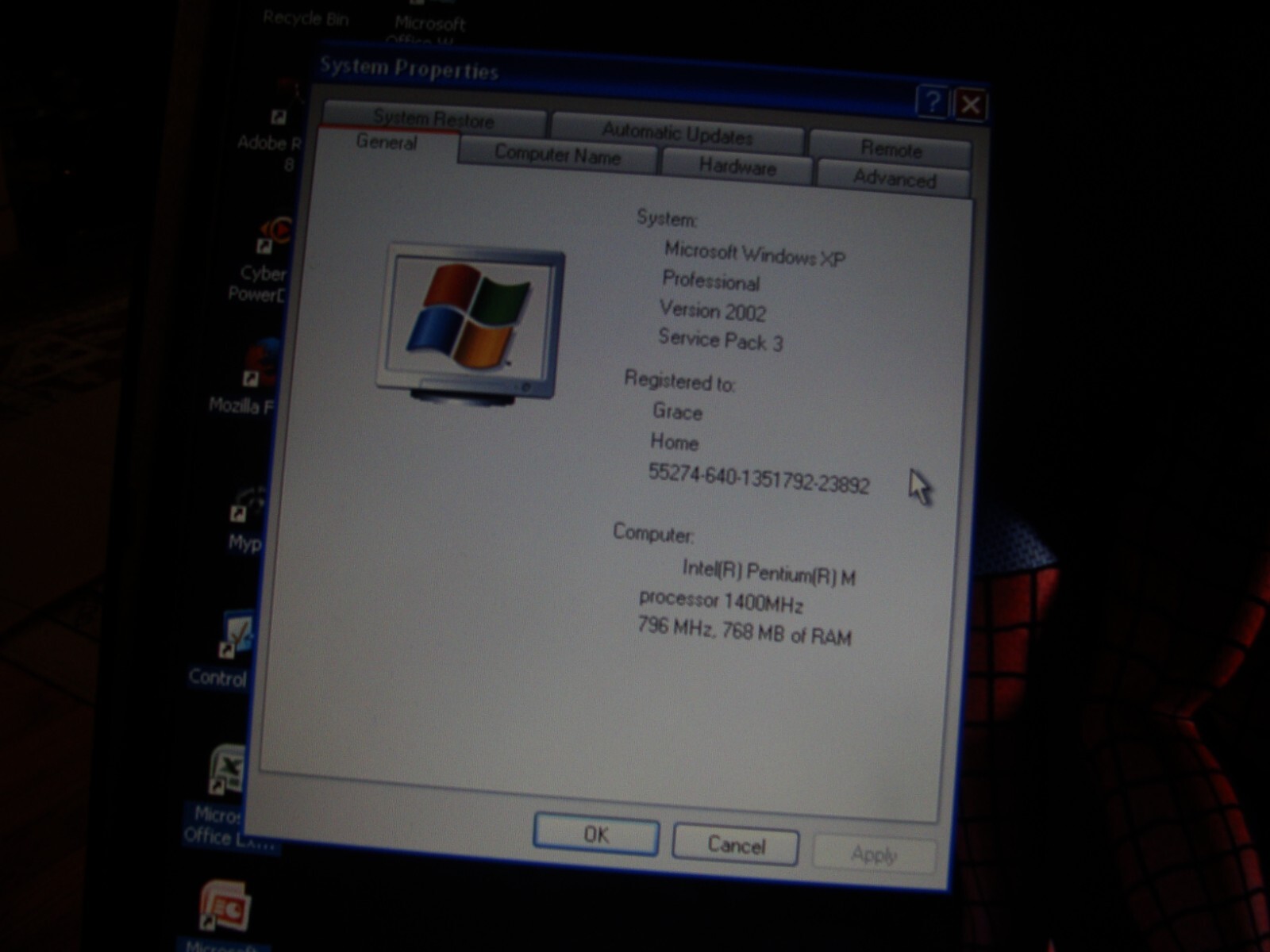 IBM ThinkPad R40 Laptop Pentium M 1.4Ghz 768MB RAM 40GB HDD Windows XP Pro SP3