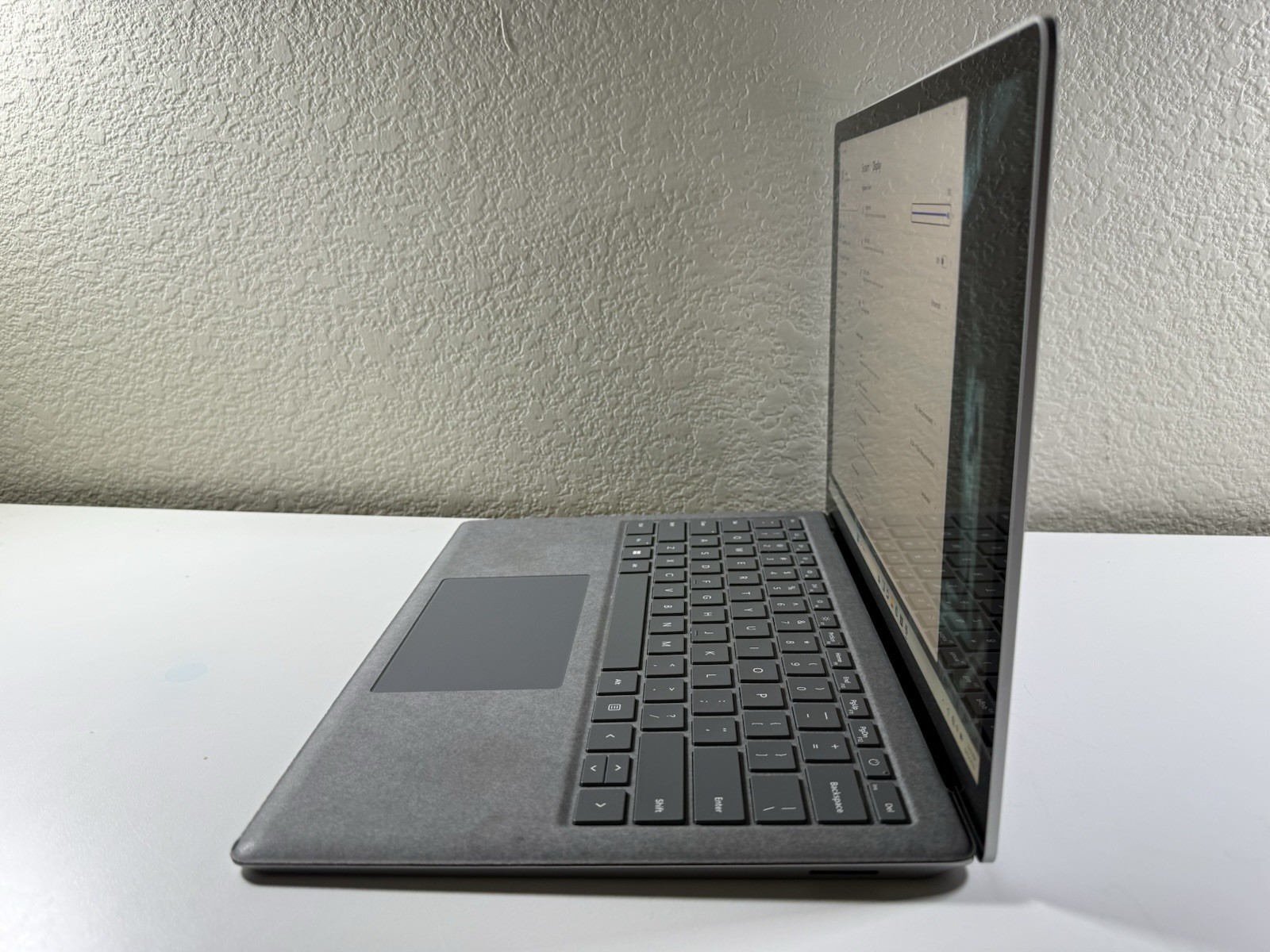 Microsoft Surface Laptop 5 13.5” 1950 Intel Core i7-1265U 16GB RAM 512GB NVME
