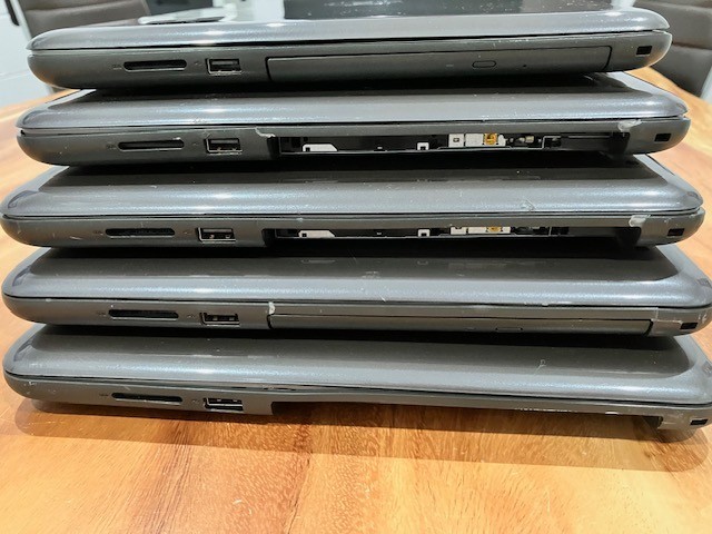 (LOT of 5)Dell Inspiron 5565 15.6″ AMD A9-9400 8GB RAM NO SSD BOOTS TO BIOS