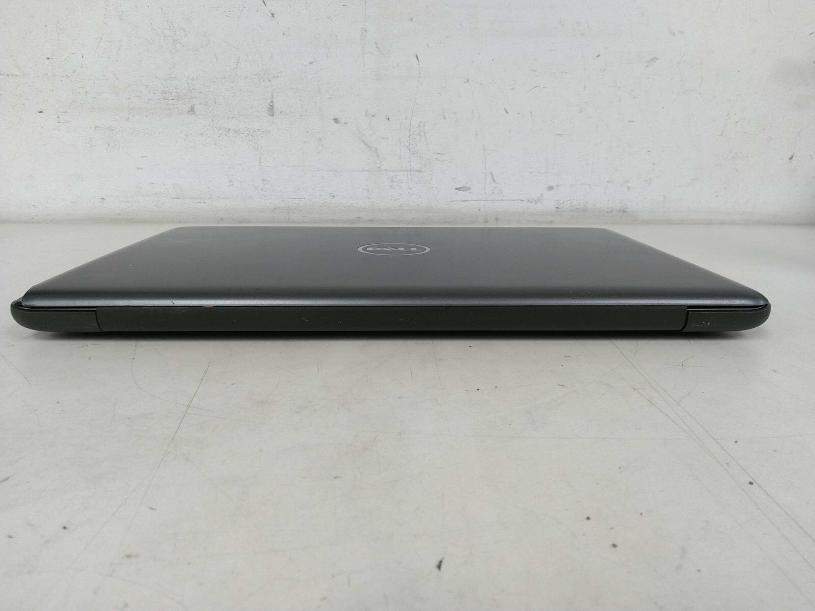 Dell inspiron 5565 15.6″AMD A9-9400 2400mhz 8gb ram 240gb SSD Charger* GFFPYL2