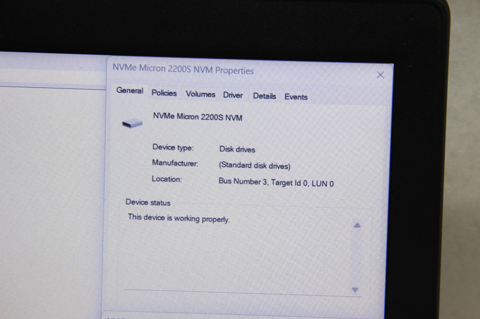 Dell Latitude 3500 15.6″ Laptop i7-8565U 16 GB RAM 256 GB SSD Win 11 w/Charger