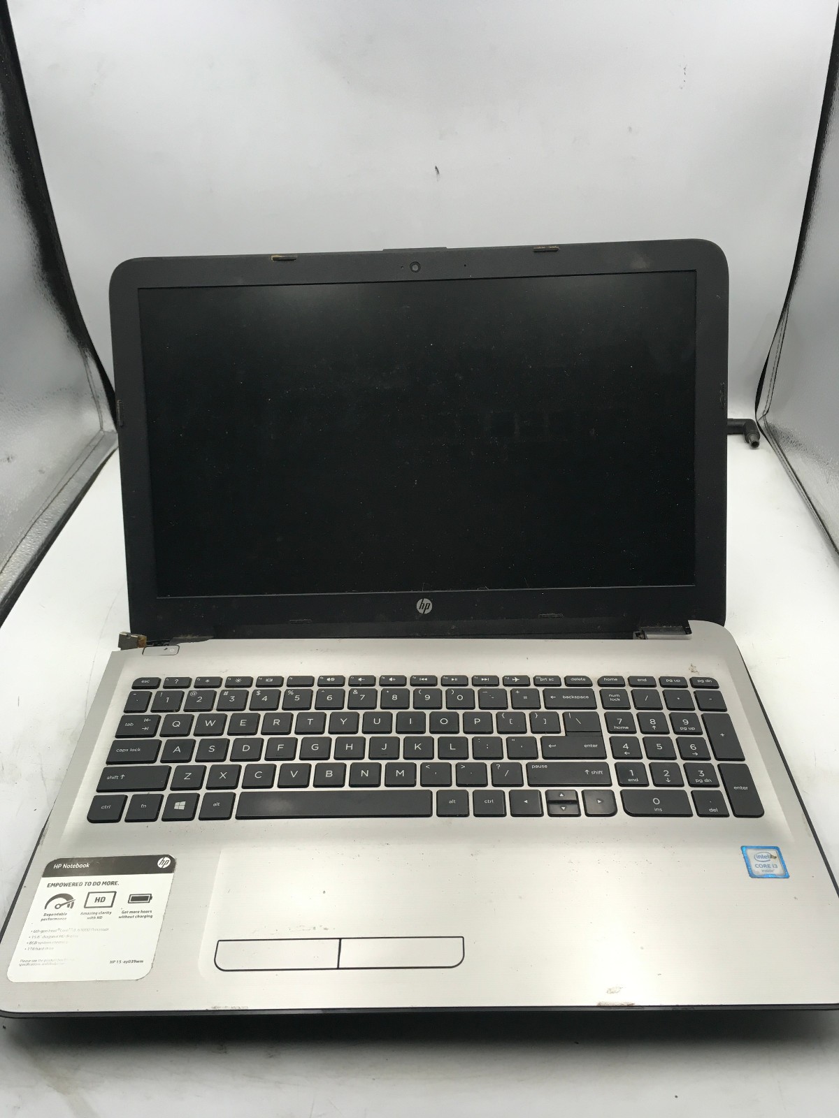 HP 15 AY039WM – FOR PARTS/DAMAGED CASE – INTEL i3-6100U – 8GB RAM – READ DESC-BB